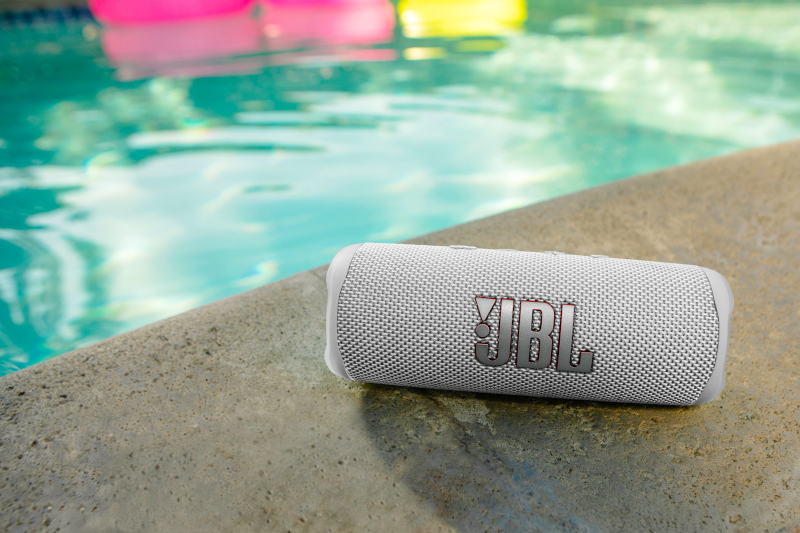 JBL Flip 6 | Bluetooth Lautsprecher (Weiss) | MediaMarkt