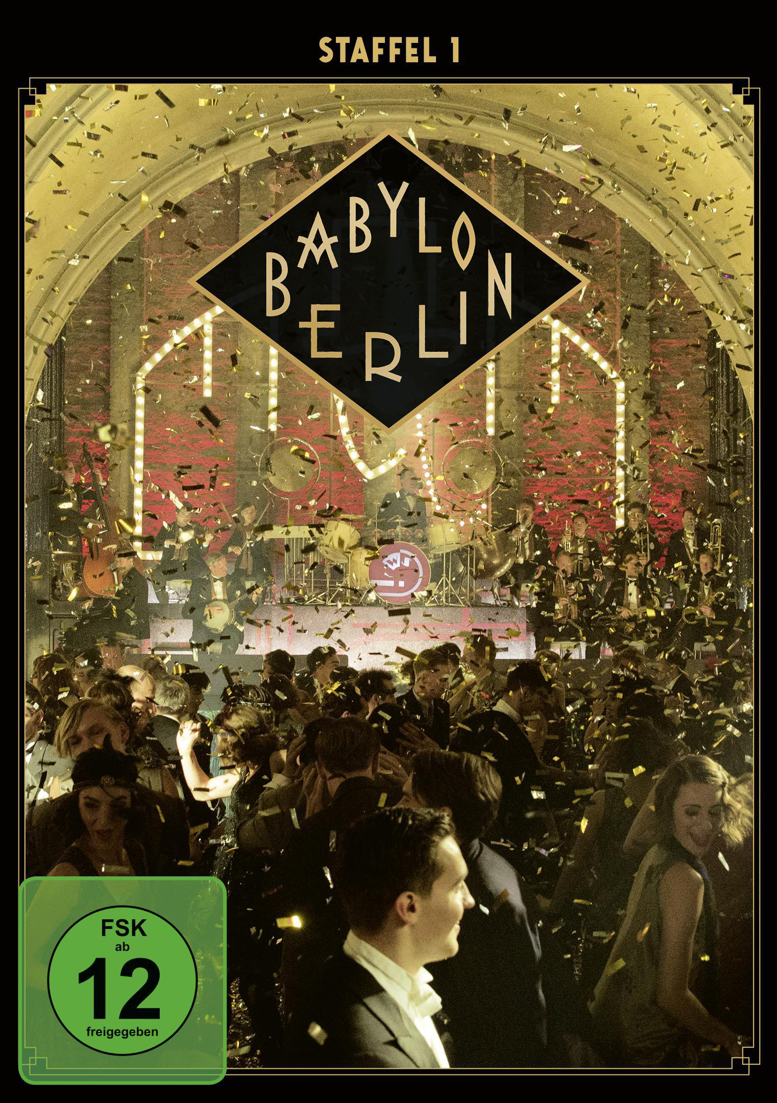 Babylon Berlin DVD-Cover. Eine Bühne mit spielender Band, Konfetti fällt. Leute im Vordergrund, FSK 12 Bewertung.