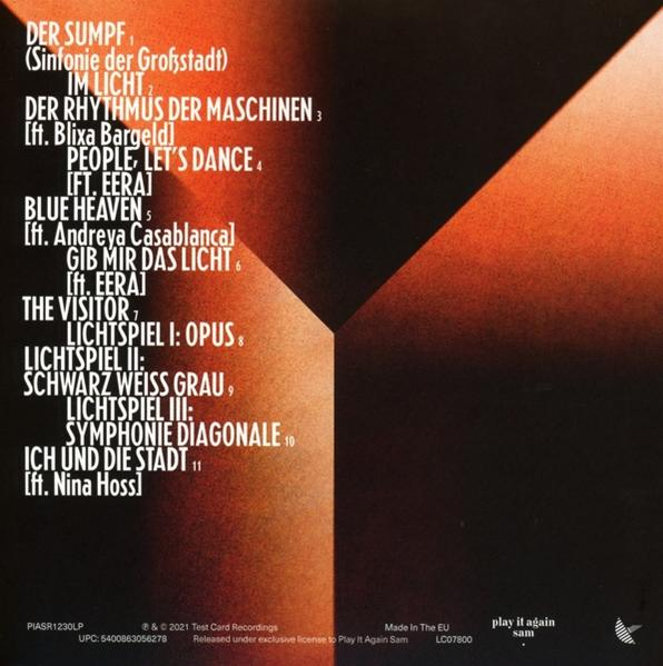 Albumcover mit Songtiteln und Credits in weißem Text auf dunklem Orange- und Schwarzhintergrund.