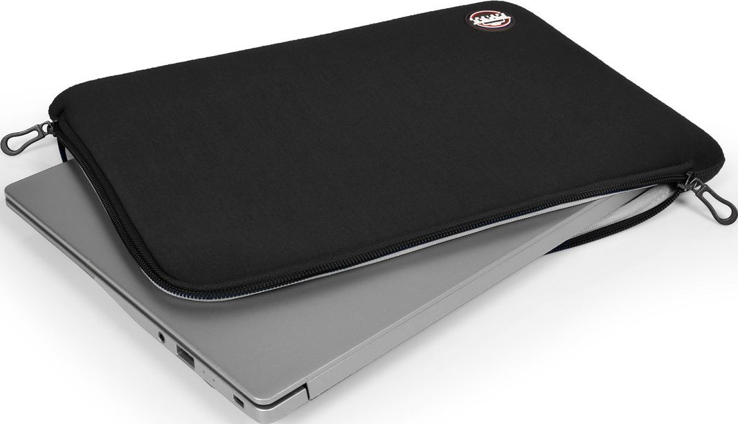 Étui d'ordinateur portable noir avec un ordinateur portable à l'intérieur. Fermetures éclair visibles.