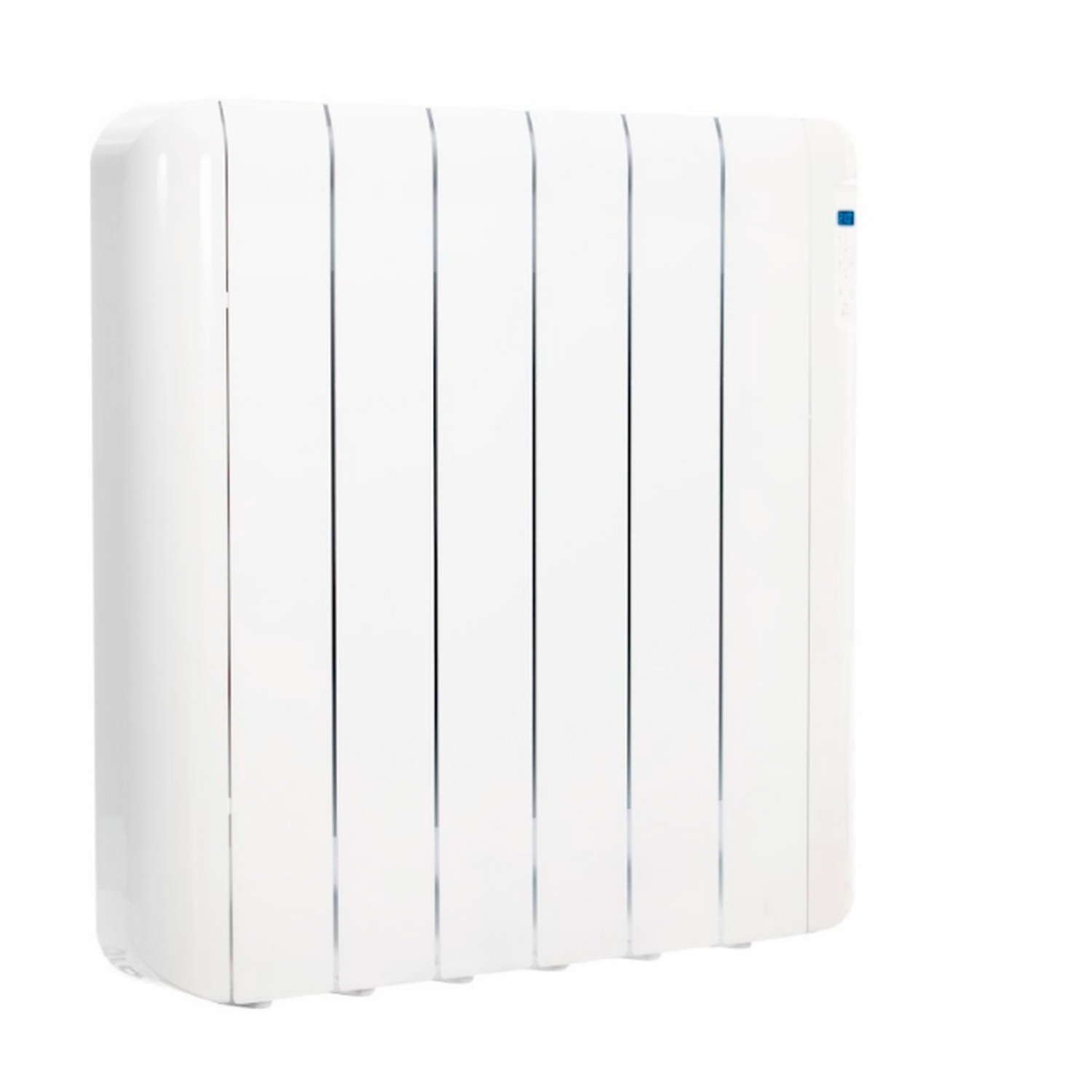 Radiador eléctrico blanco con aletas verticales. Está sobre un fondo blanco.