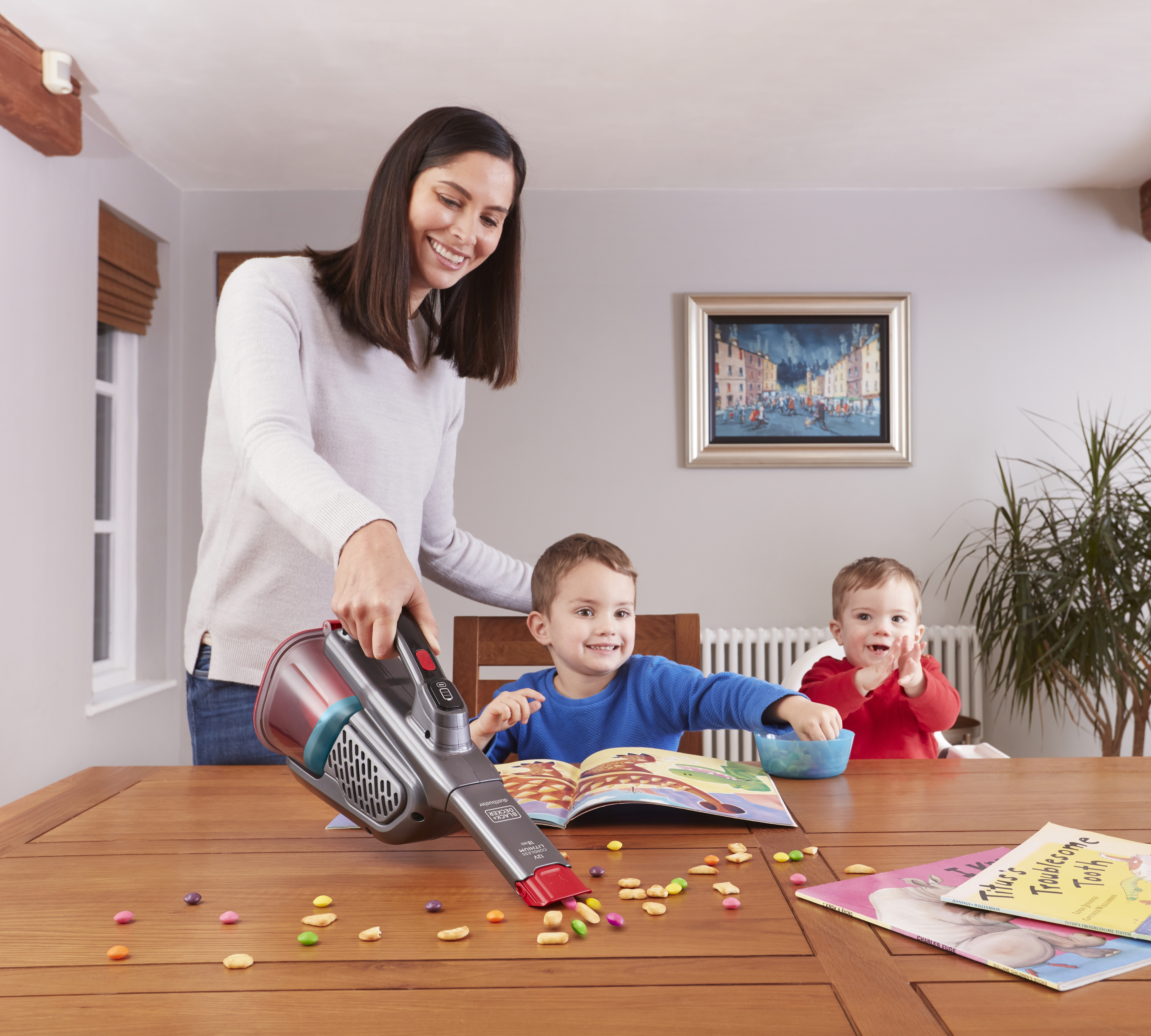 BLACK & DECKER BHHV315J 12V Şarjlı El Süpürgesi