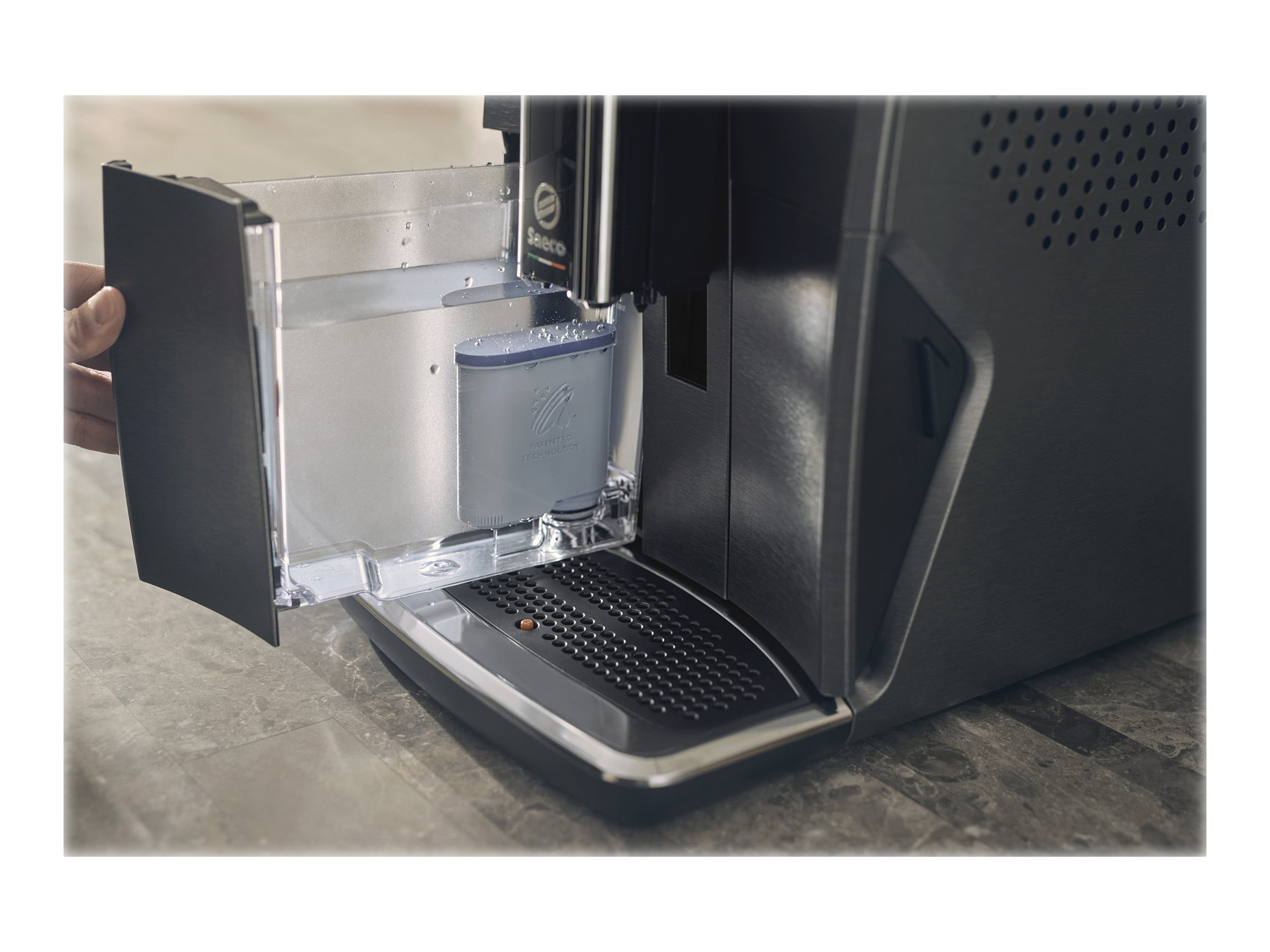 SAECO SM8780/00 Xelsis Deluxe Kaffeevollautomat (Klavierlack-Schwarz, Keramik, 15 bar, externer Milchbehälter)