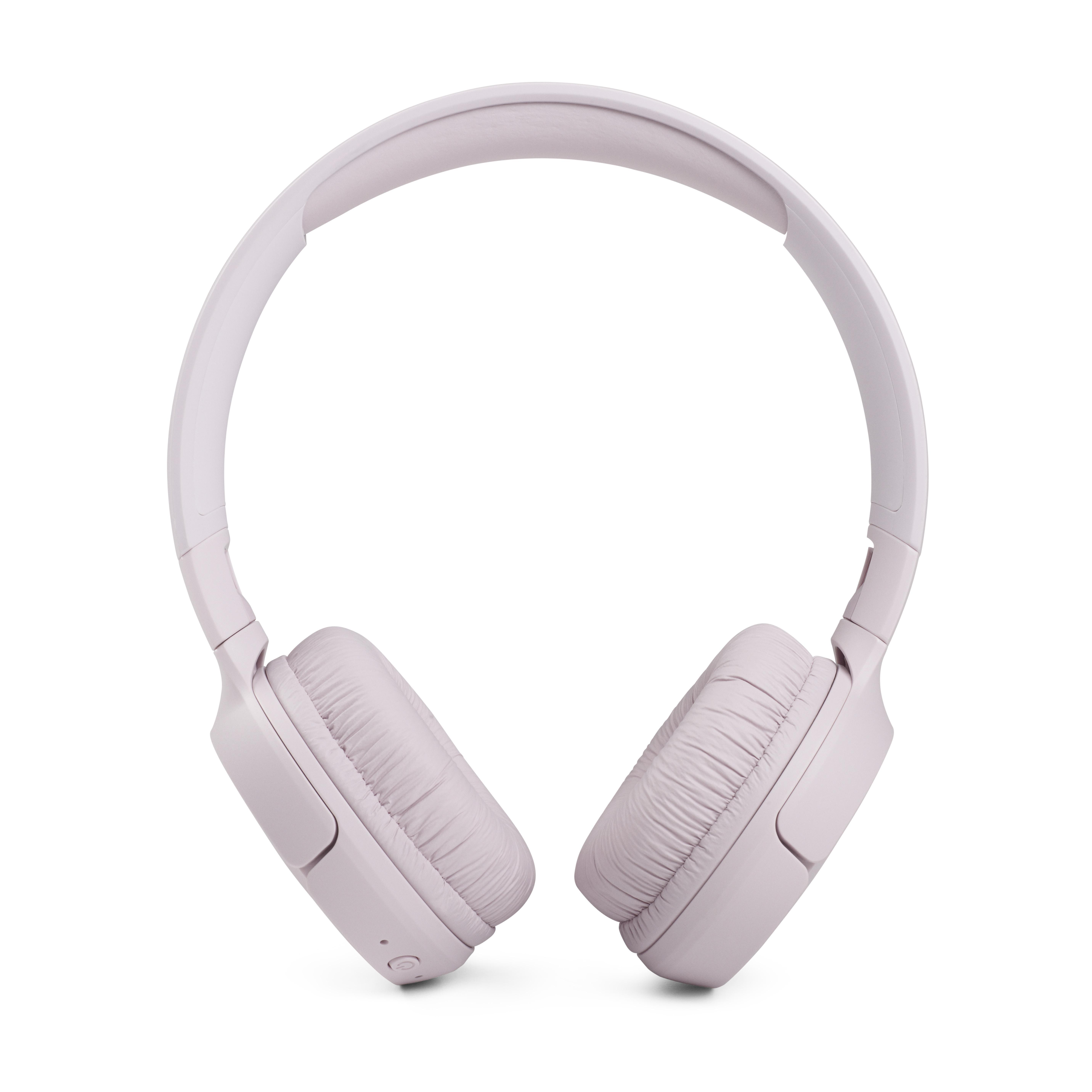 Over-Ear-Kopfhörer, hellviolette Farbe, vor weißem Hintergrund.
