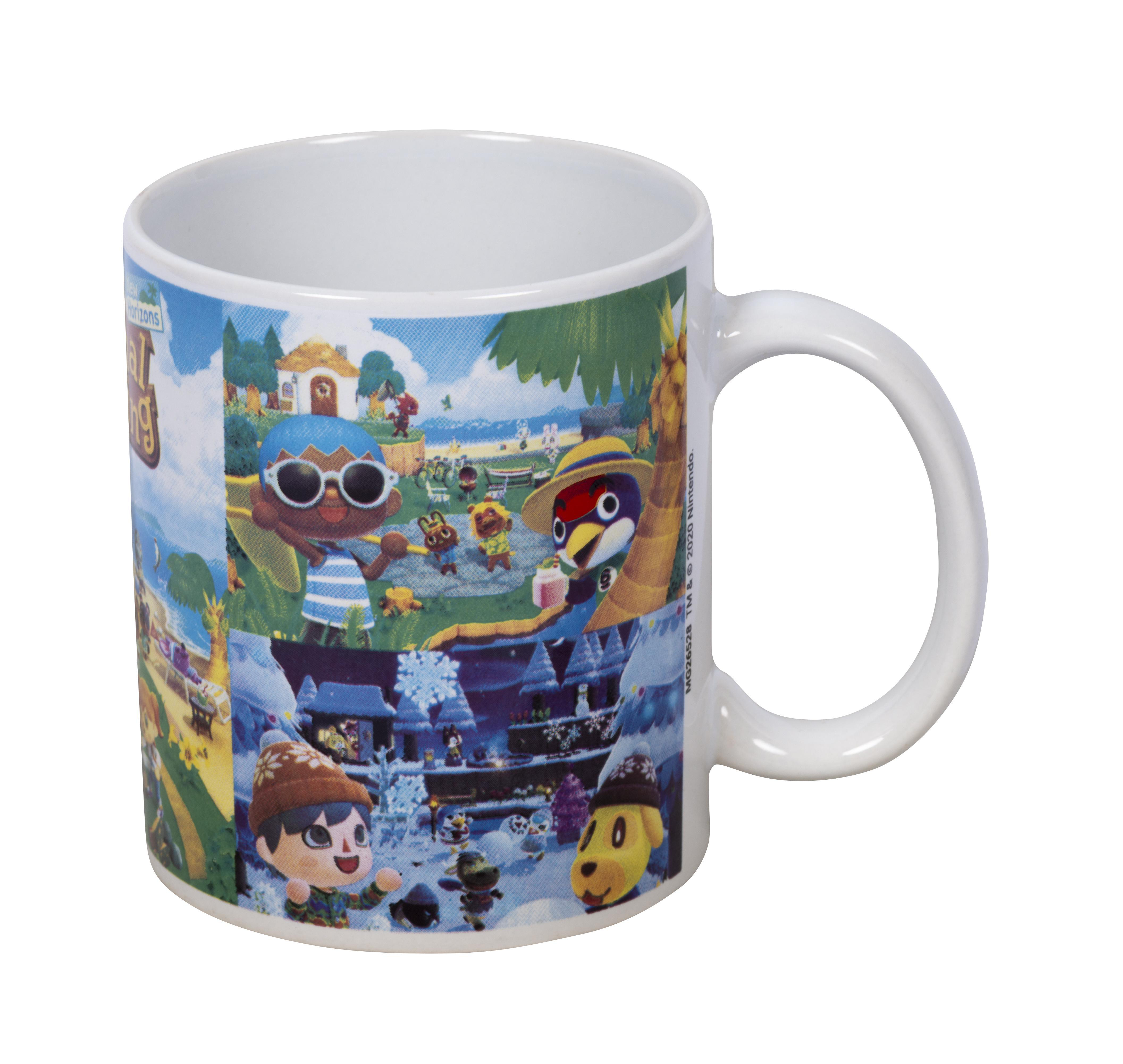 Weiße Tasse mit Szenen aus Animal Crossing. Mehrere Charaktere und das Spiel-Logo sind vorhanden.