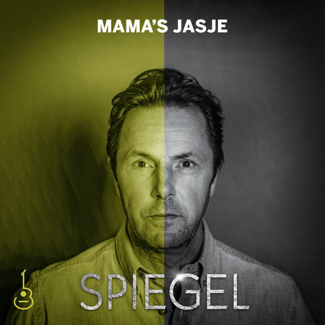 Couverture d'album avec le visage d'un homme divisé en deux couleurs, jaune et noir. Texte 'MAMA'S JASJE' et 'SPIEGEL'.