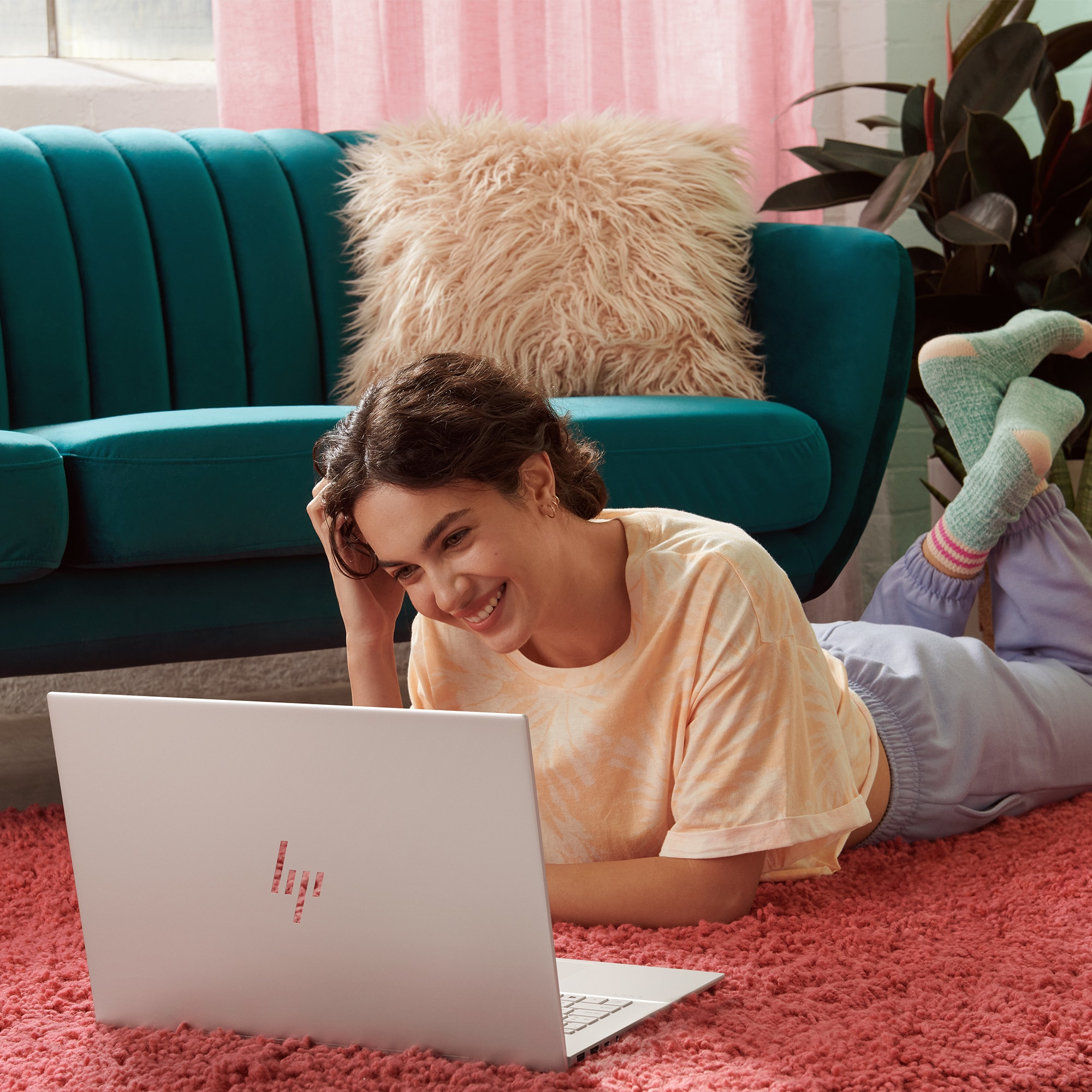 HP ENVY 17-ch0356ng - 17,3 Zoll - Intel® Core™ i5 i5-1135G7 - 16 GB - 1 TB - Intel® Iris® Xᵉ - Windows 11 Home