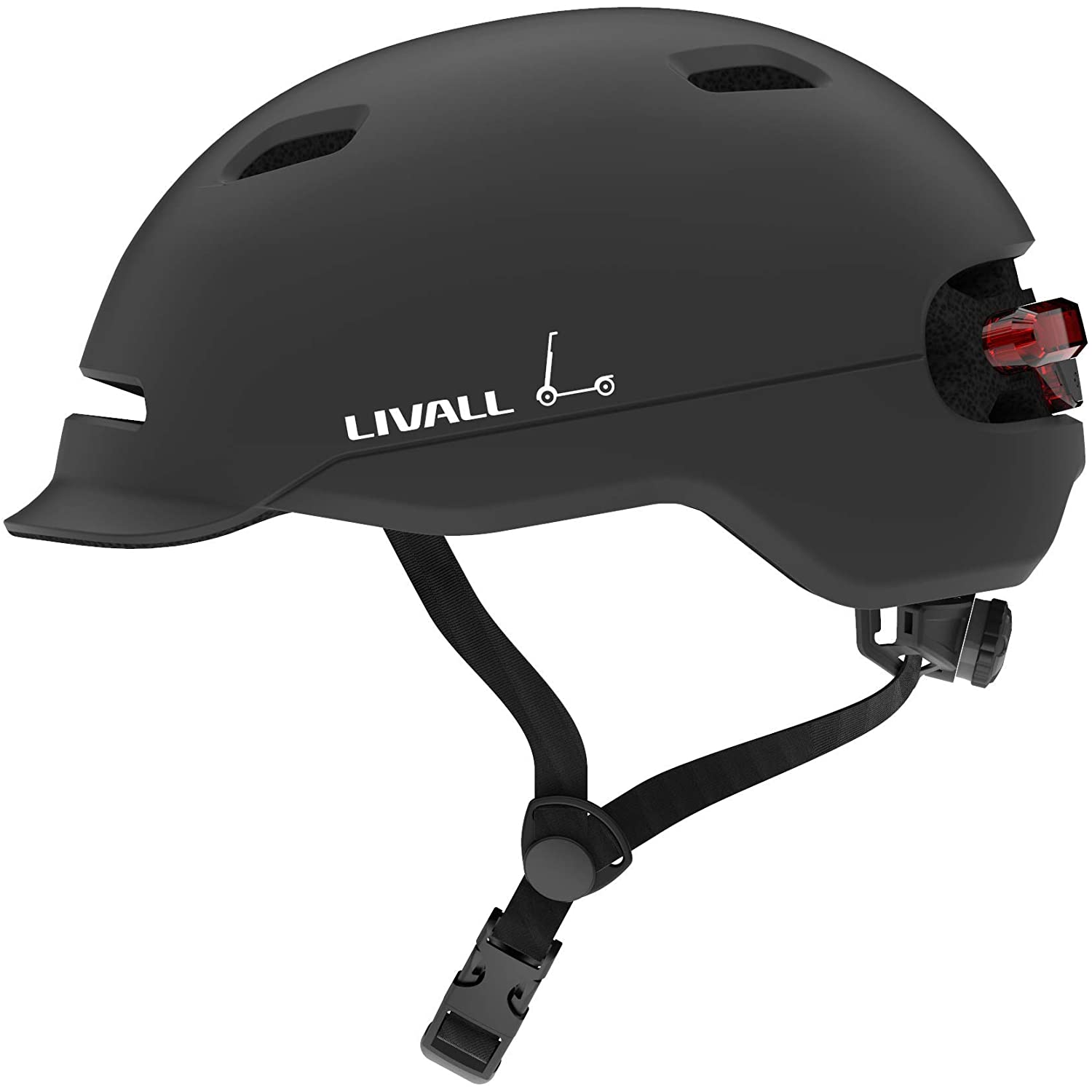 Un casco de scooter Livall negro con una luz roja en la parte trasera, una correa negra y un logotipo pequeño.