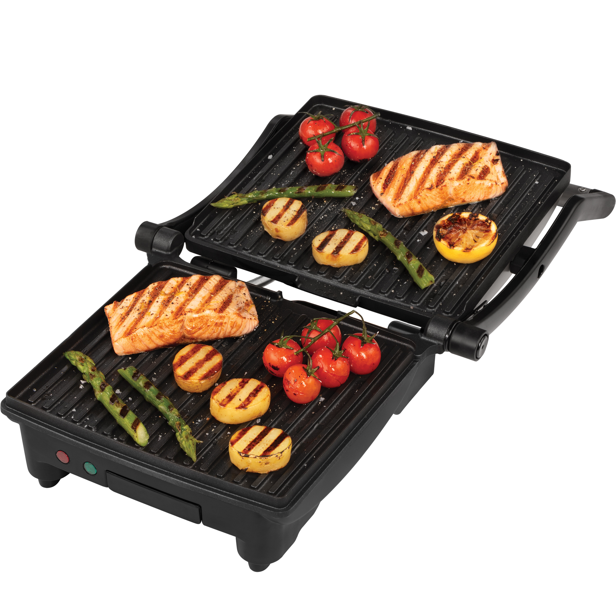 Grill lazacfilével, spárgával, burgonyával és paradicsommal. Egy fél citrom a grillen. Fehér háttér.