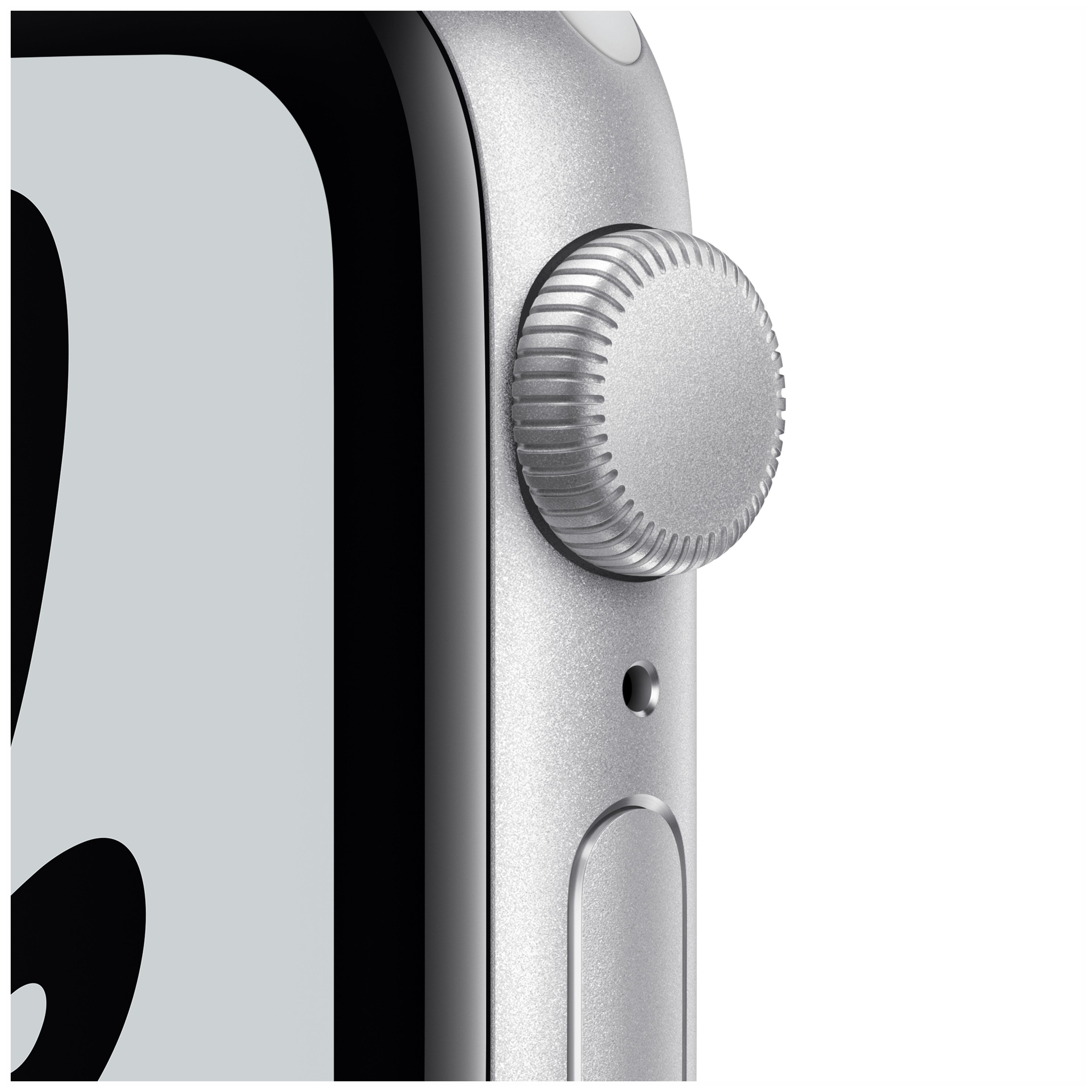 APPLE Watch Nike SE (GPS) 40mm Smartwatch Fluorelastomer, 130 - 200 mm, Armband: Pure Platinum/Schwarz, Gehäuse: Silber