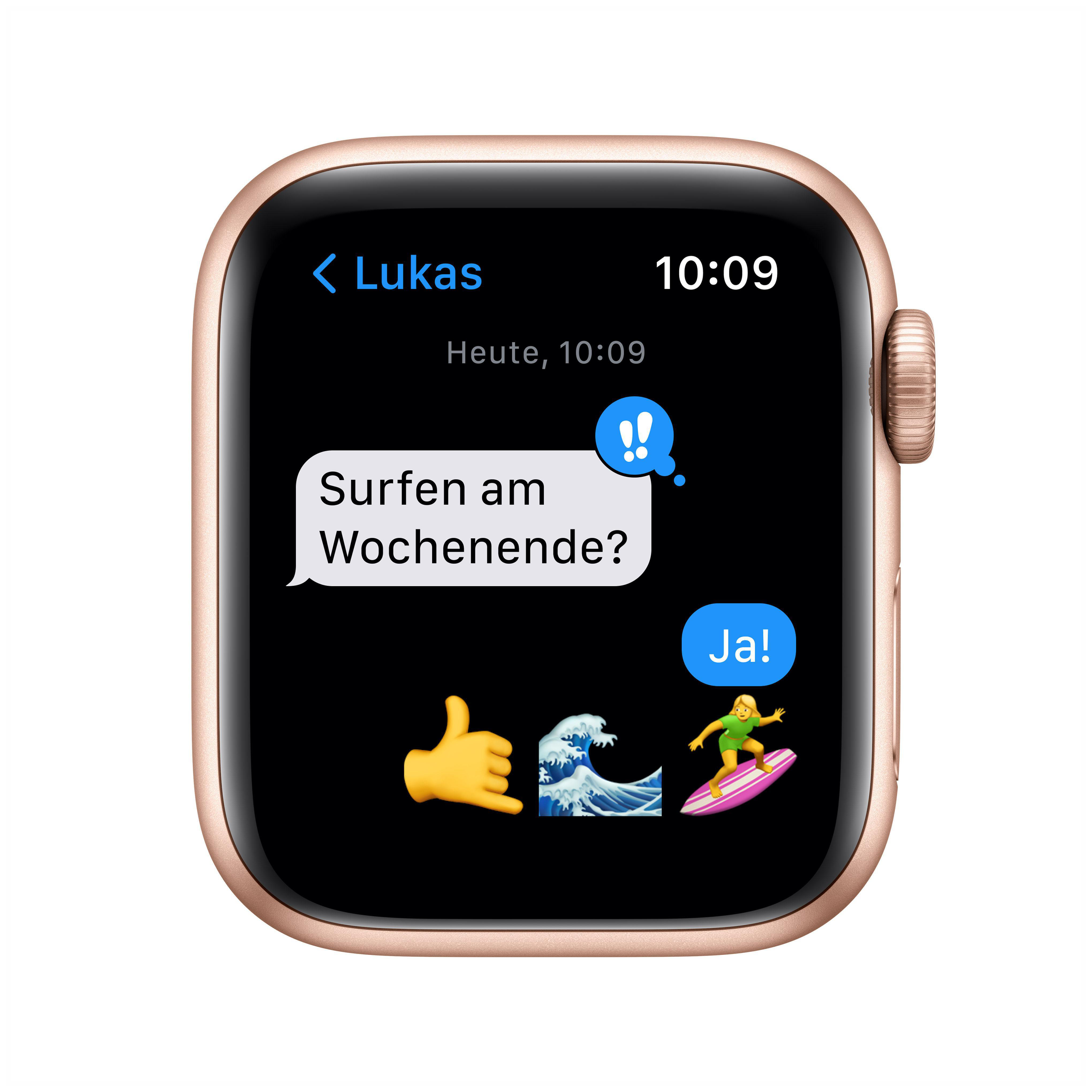 Smartwatch-Bildschirm zeigt Textnachricht: Surfen am Wochenende? Ja!