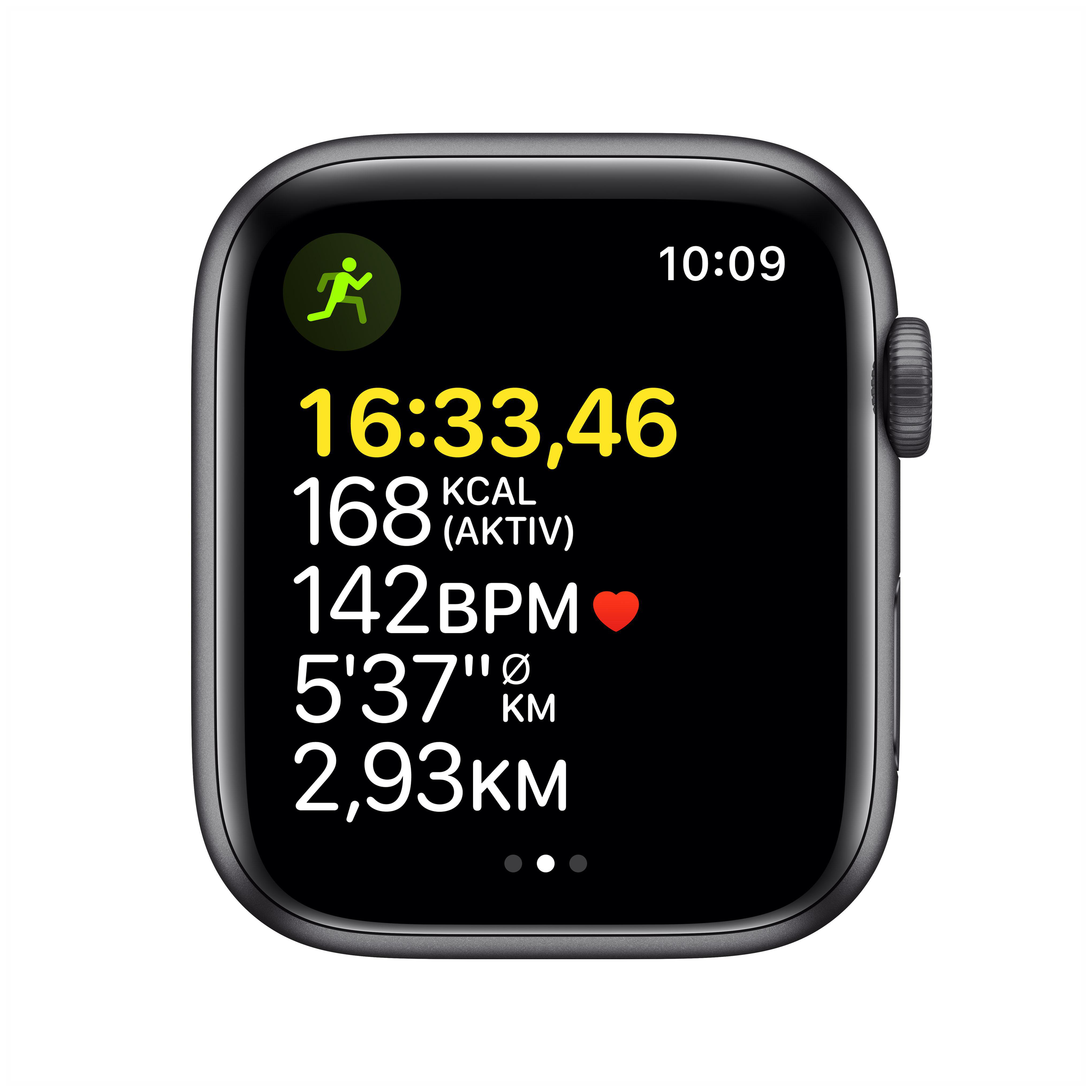 Smartwatch zeigt Laufdaten: Zeit, Kalorien, Herzfrequenz, Distanz und Tempo. Schwarzes Gehäuse, schwarzer Bildschirm, weißer Hintergrund.