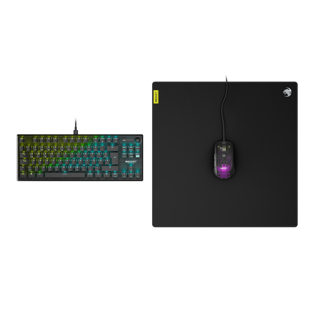 Eine Tastatur und eine Maus. Die Tastatur hat bunte Tasten. Die Maus sitzt auf einem schwarzen Mauspad.