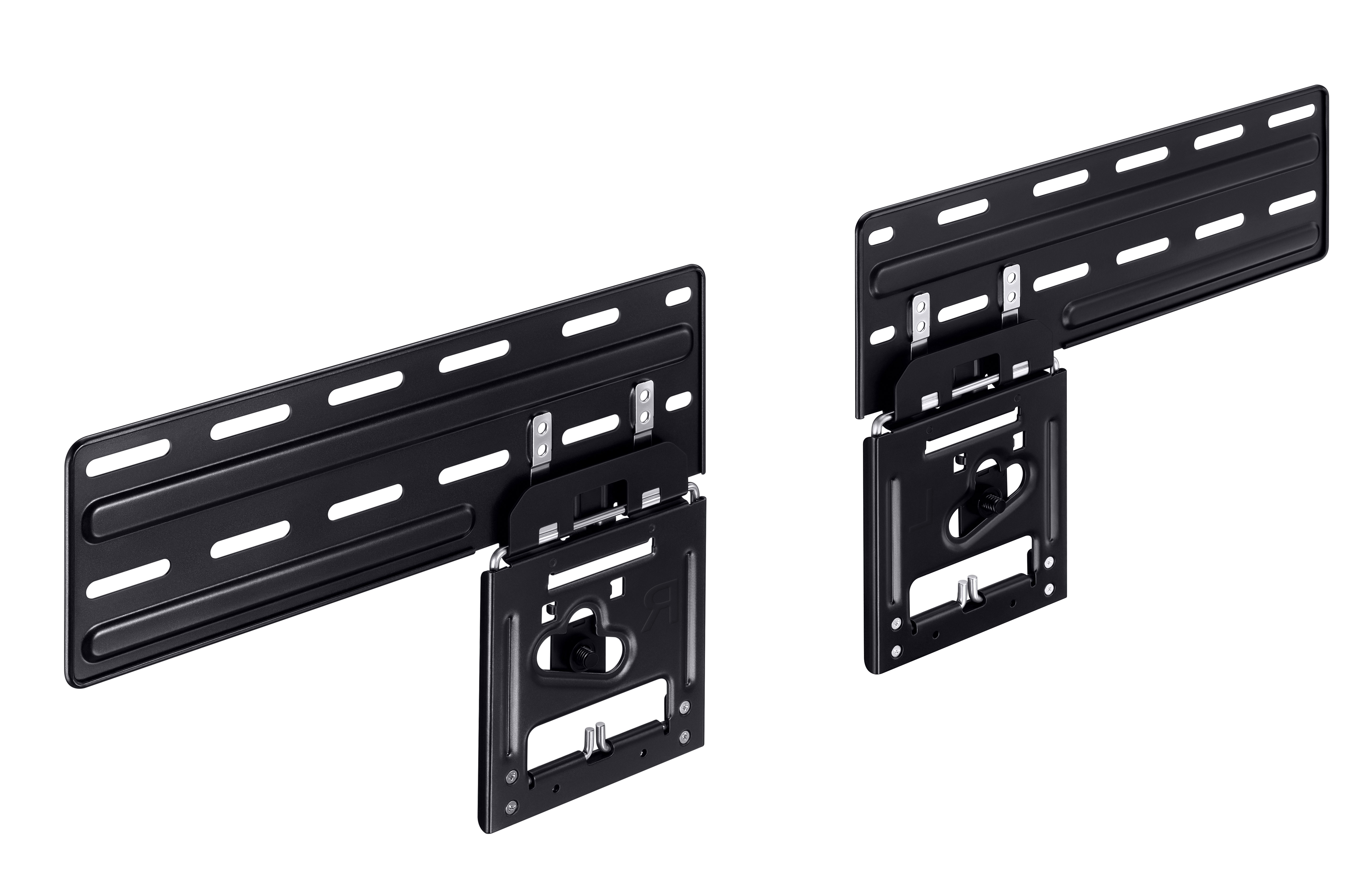 Dos soportes de pared para TV negros, cada uno con dos partes para montar el TV en la pared.
