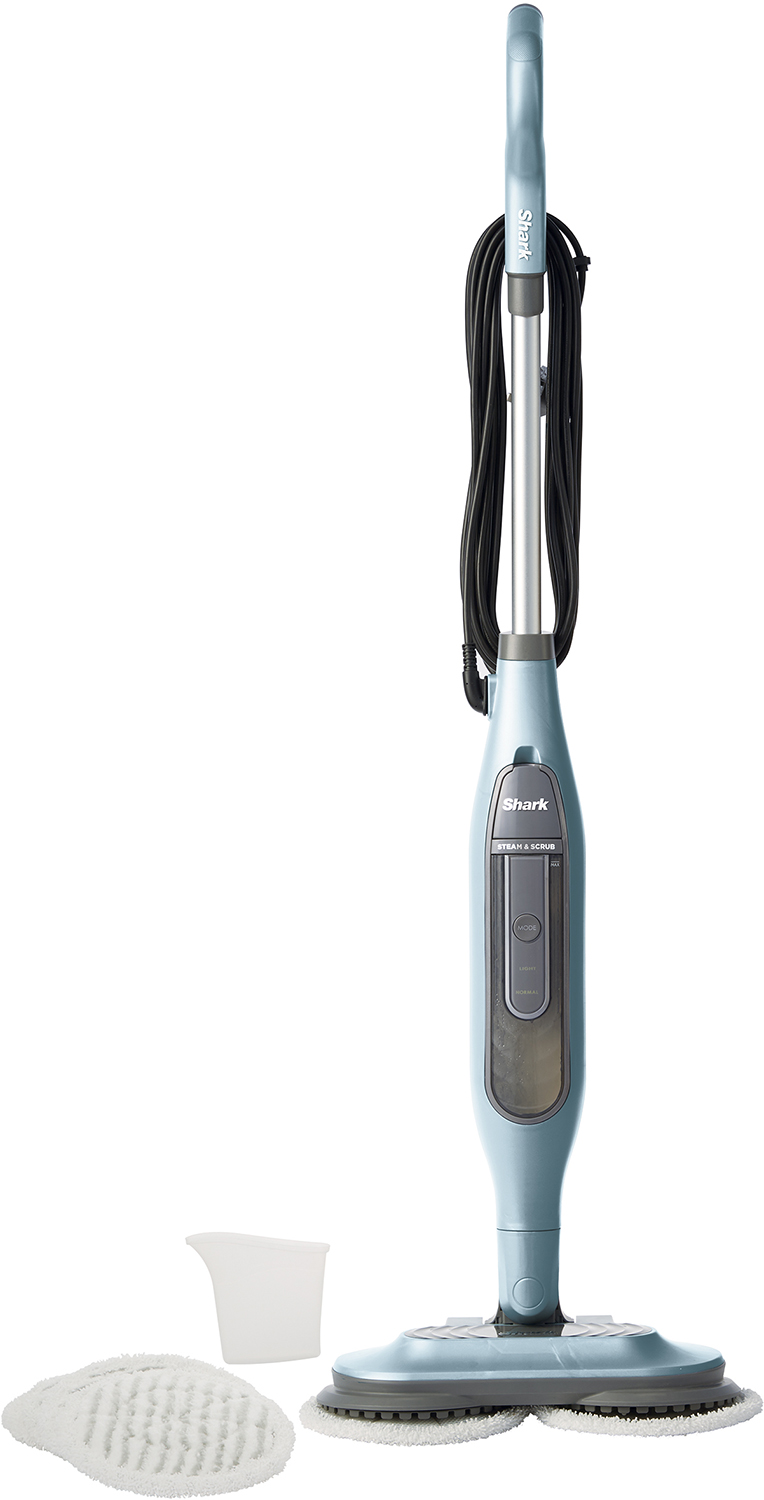 Een lichtblauwe Shark stoommop met accessoires, op een witte achtergrond.