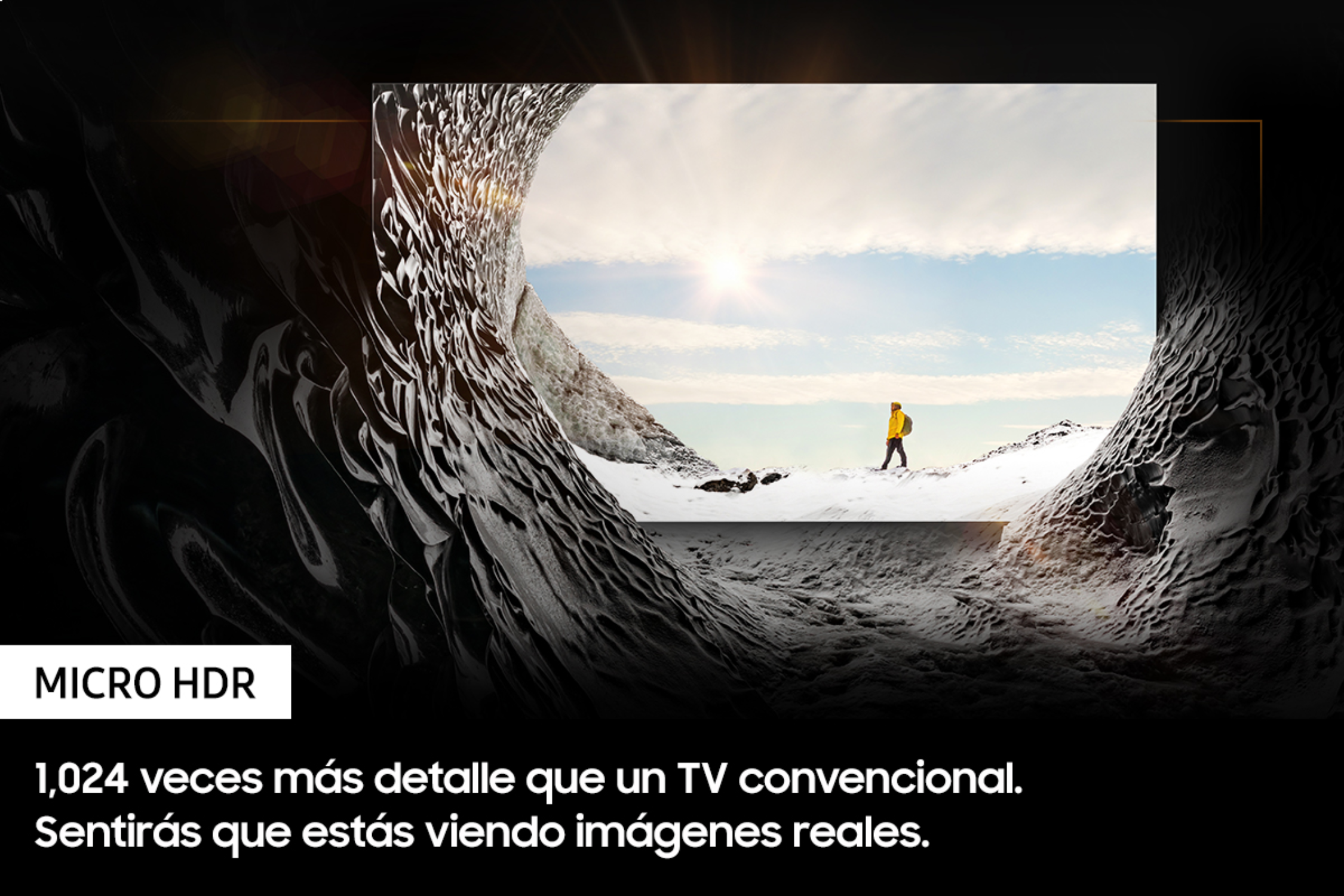 Persona caminando en cueva de nieve, texto: MICRO HDR y texto español.