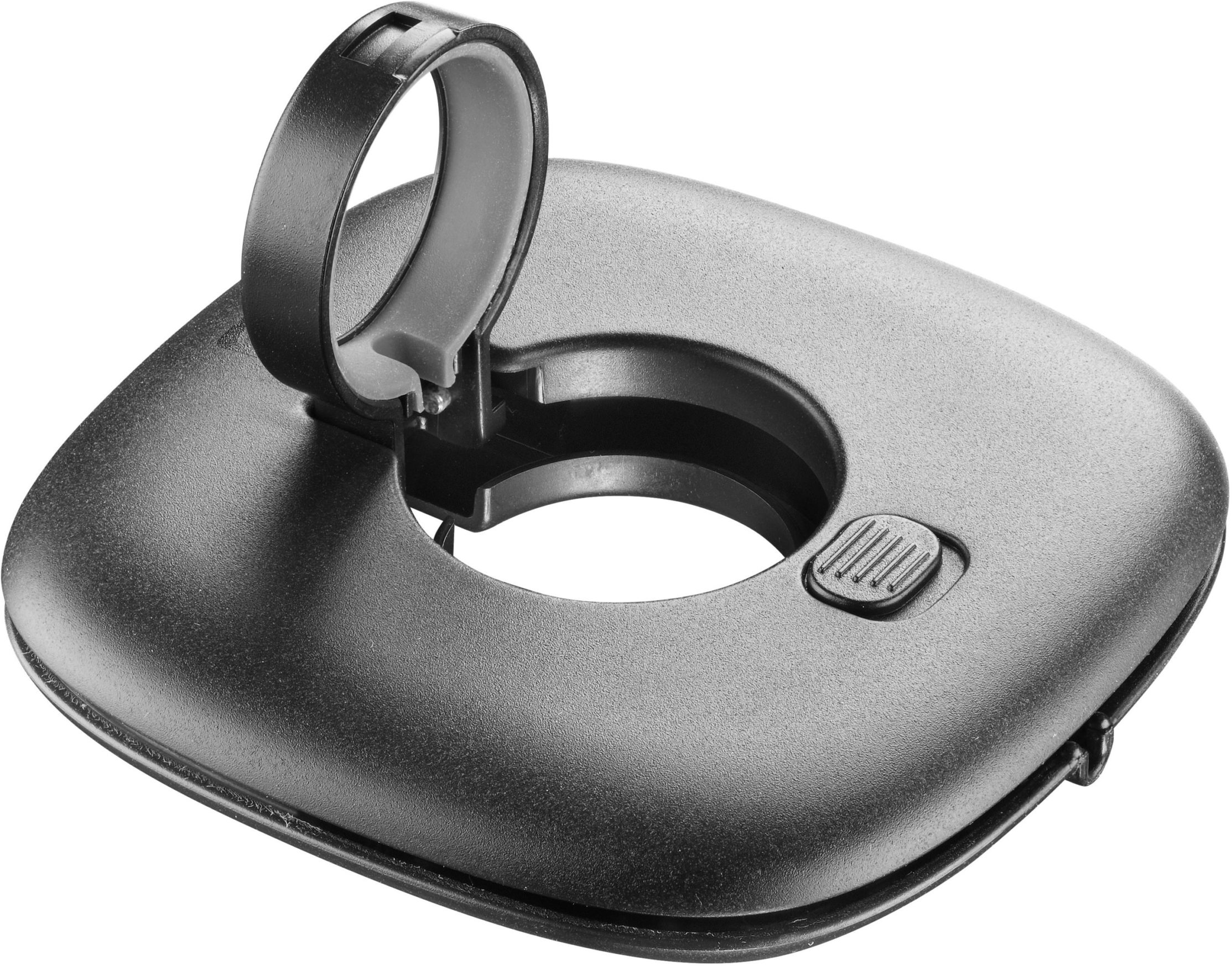 Schwarzer, ovaler Deckel mit einem Griff, der geöffnet werden kann. Ein Knopf ist ebenfalls sichtbar.