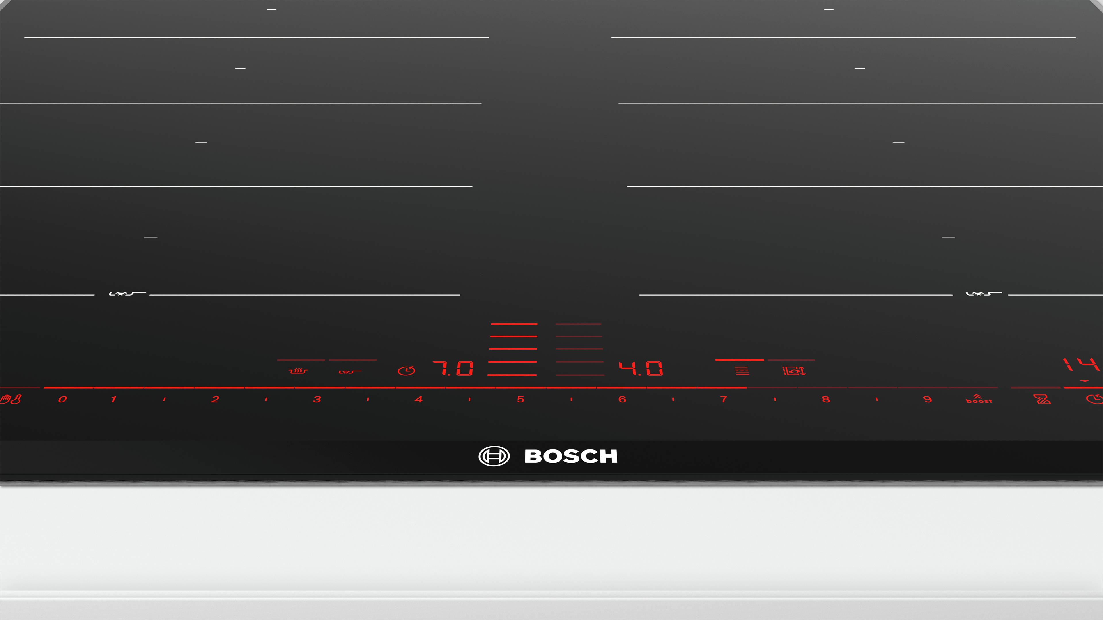 Nahaufnahme eines schwarzen Induktionskochfelds mit roter Digitalanzeige und Bosch-Logo.