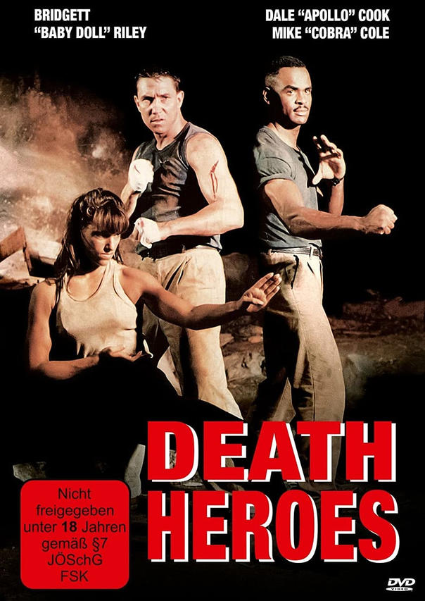 Filmposter 'Death Heroes' mit drei Schauspielern in dunkler Umgebung, roter Text.