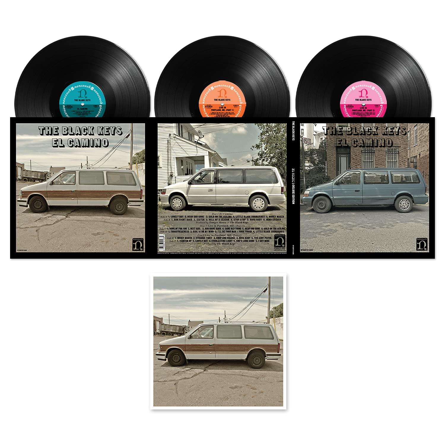 Album borító: The Black Keys El Camino, bakelit lemezek felül, fehér kisbusz alul.