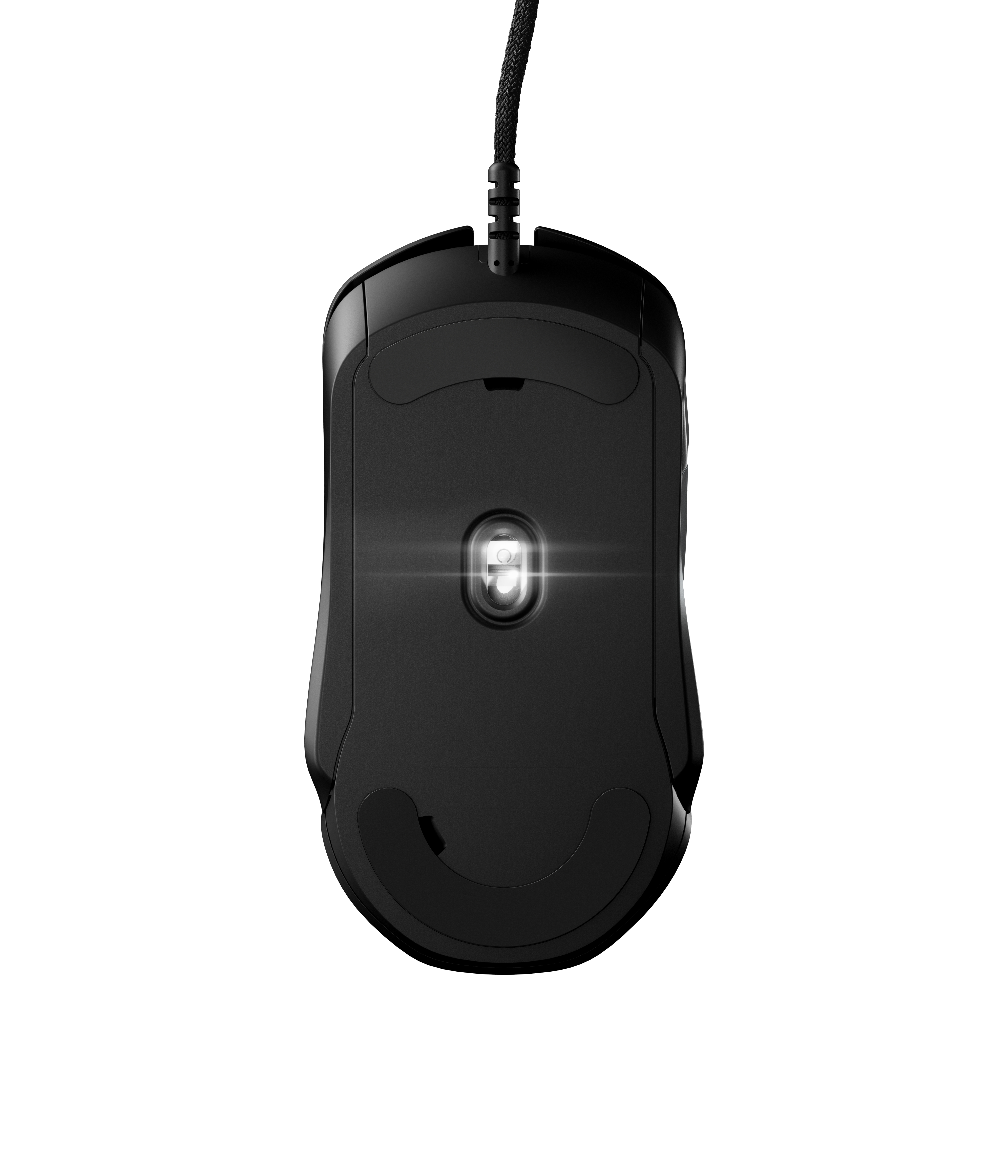 Schwarze Computermaus, von unten gesehen, mit geflochtenem Kabel. Weißer Hintergrund.