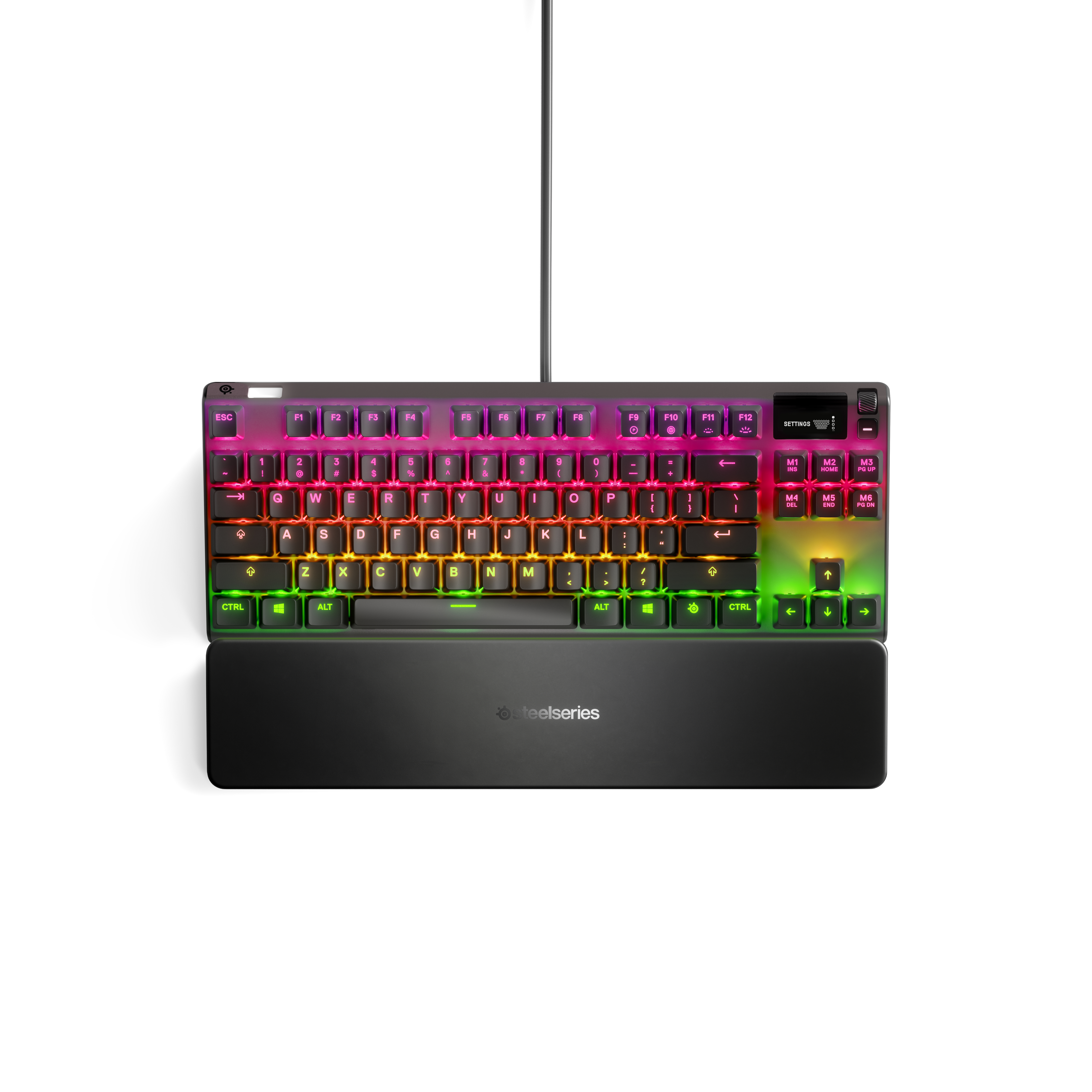 Schwarze Tastatur mit RGB-Beleuchtung und Handgelenkauflage. Weißer Hintergrund.