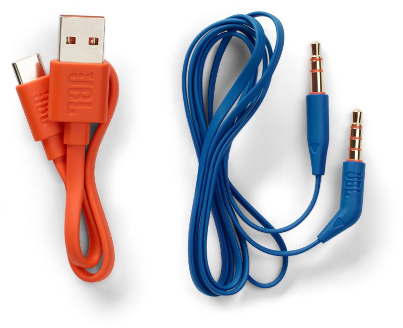 Orangefarbene USB- und USB-C-Kabel und blaues Audiokabel mit 3,5-mm-Klinken auf weißem Grund.