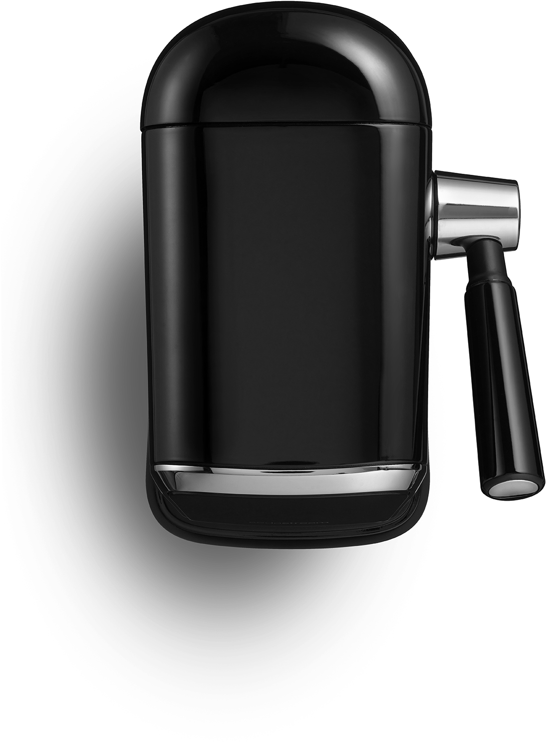 Zwart koffiezetapparaat met een chromen handvat en voet, van bovenaf gezien op een witte achtergrond.
