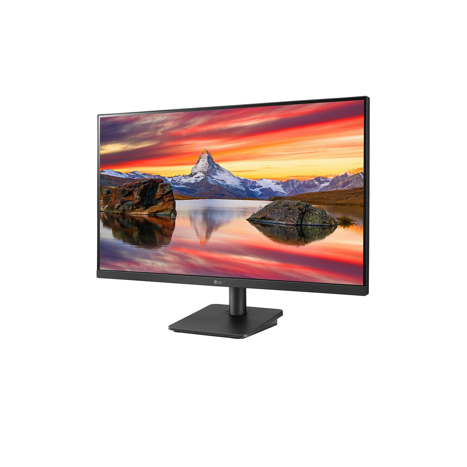 Un monitor de computadora negro muestra un paisaje montañoso con un lago y colores de atardecer.