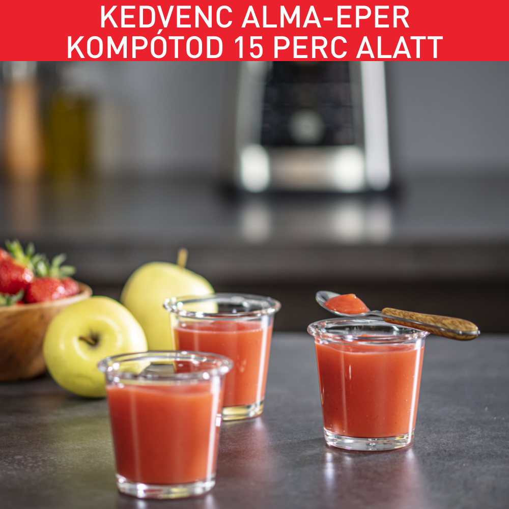 Három pohár piros kompót és egy tál eper két sárga almával.