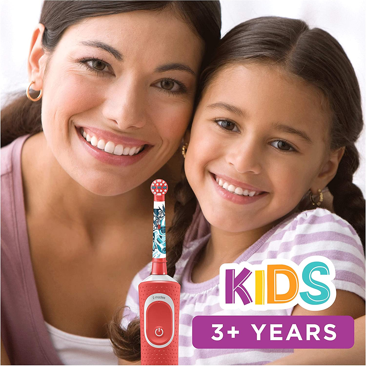 Una mujer y una niña sonríen, sosteniendo un cepillo de dientes eléctrico. Texto: 'KIDS 3+ YEARS'.