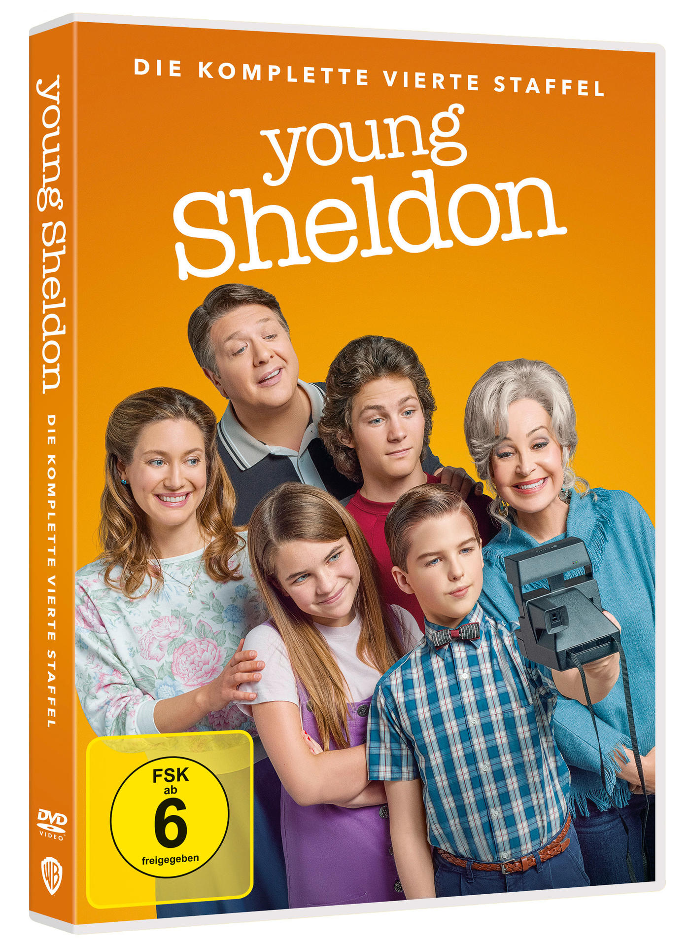 DVD-Hülle von 'Young Sheldon' Staffel 4, mit der Besetzung und orangefarbenem Hintergrund.