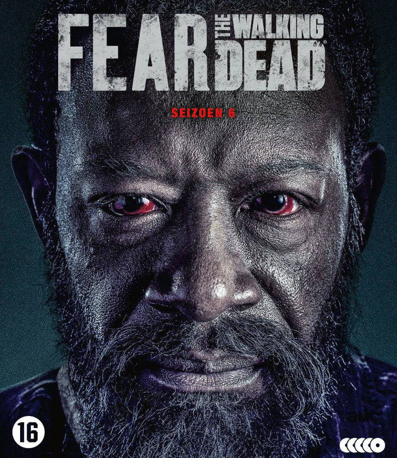 Close-up van een man met baard en rode ogen, uit de tv-serie Fear the Walking Dead.