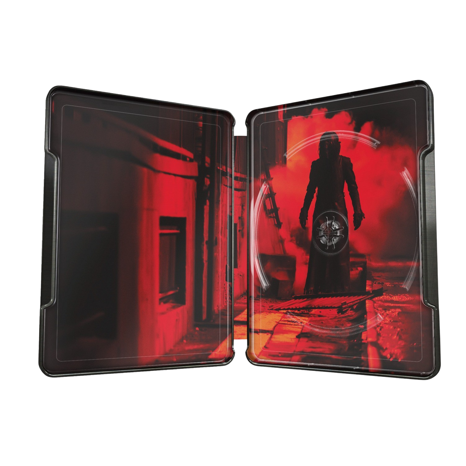 Dentro de una caja de película. La imagen es roja con una persona y humo.