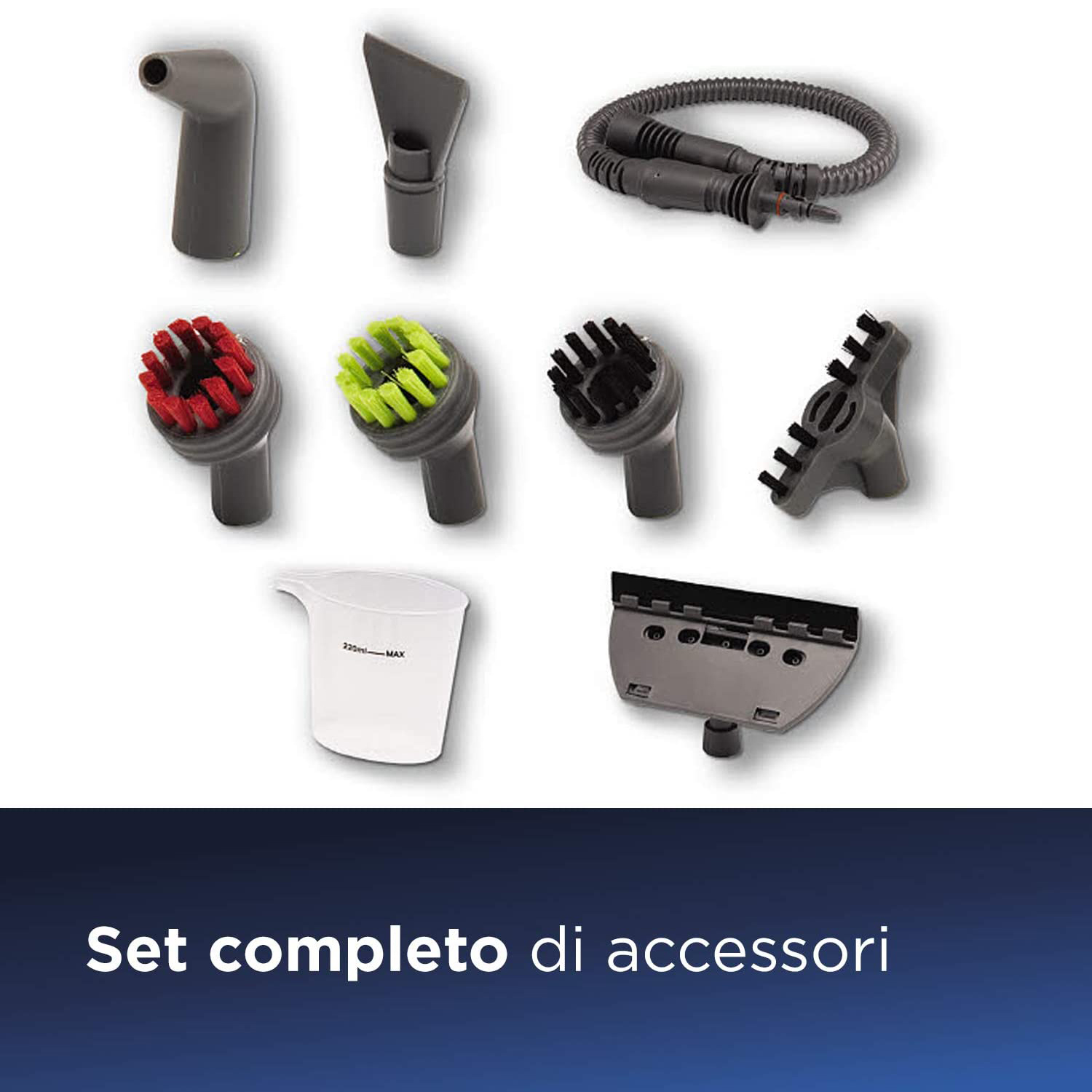 Un set di accessori per la pulizia di un aspirapolvere, su una superficie blu.