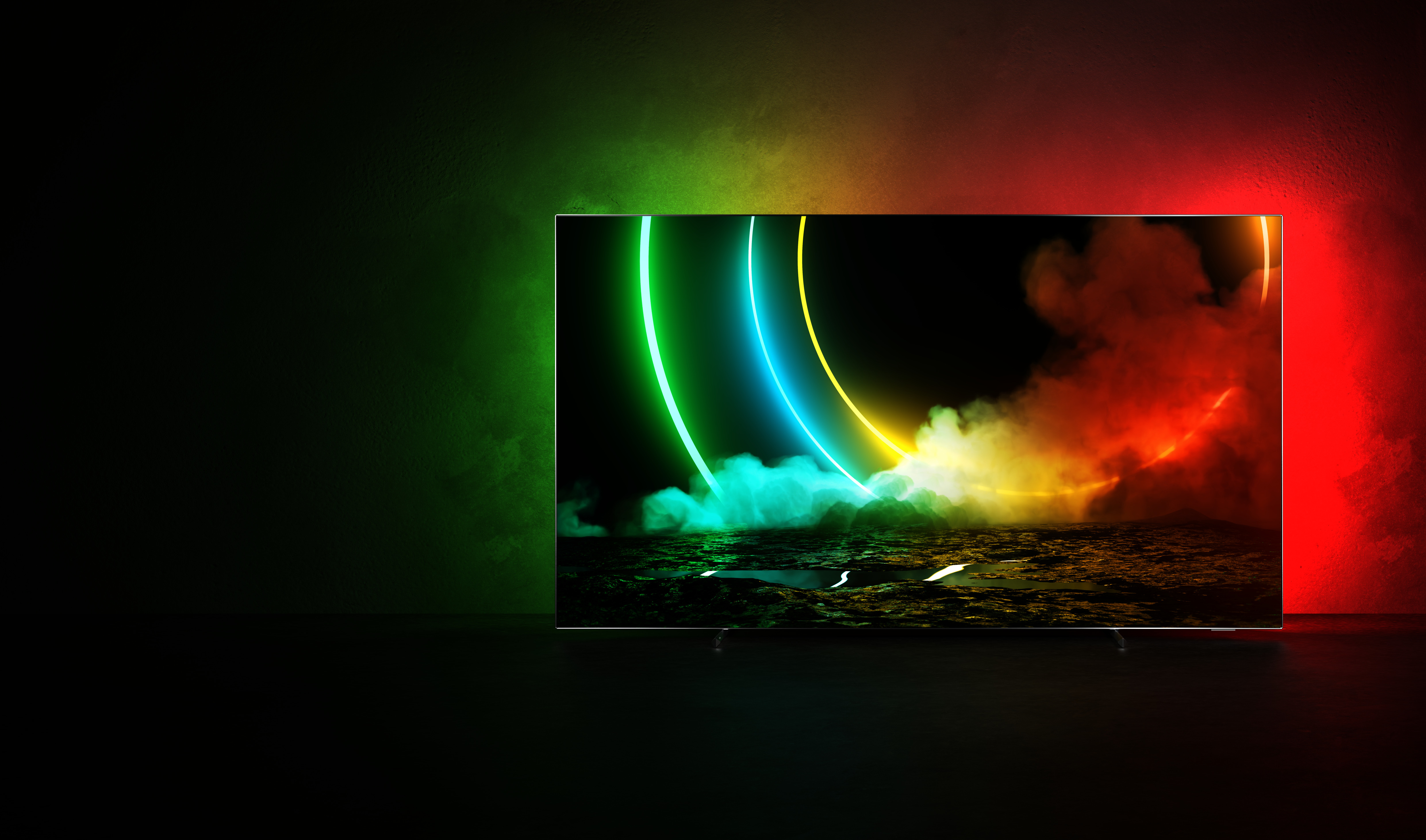 Una pantalla de TV mostrando luces de neón coloridas sobre un fondo texturizado.