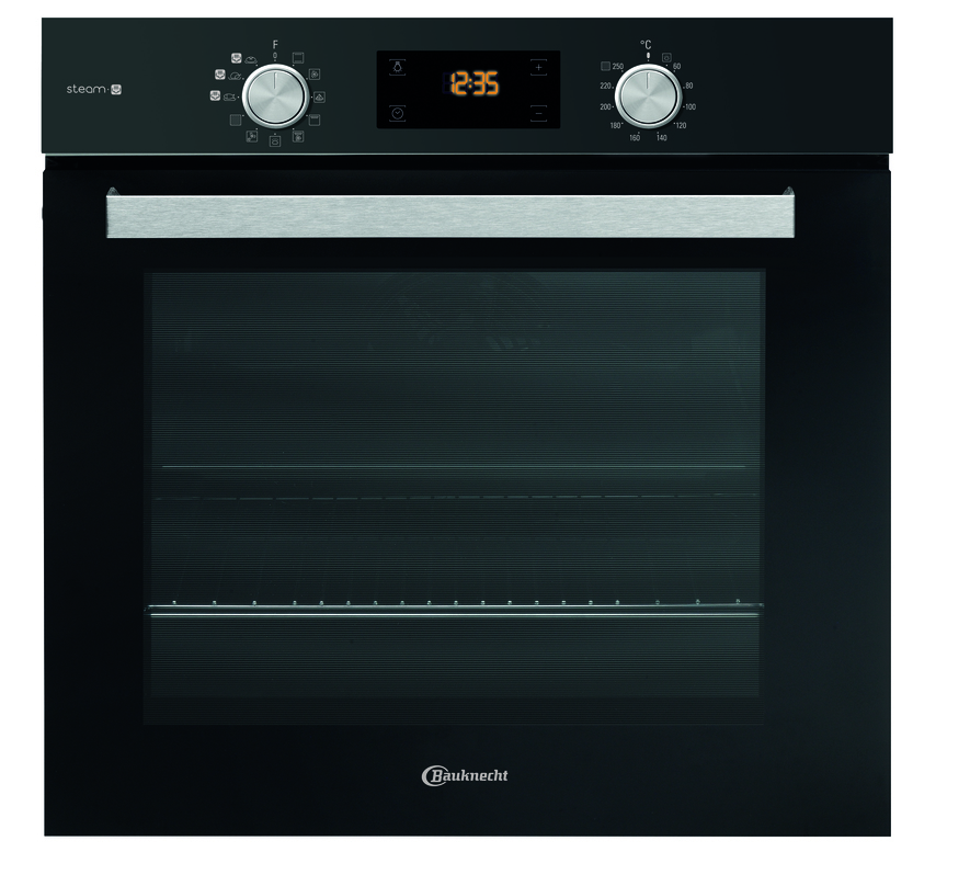 Ein schwarzer Ofen mit Display und Knöpfen. Die Tür ist geschlossen, mit Bauknecht-Logo.