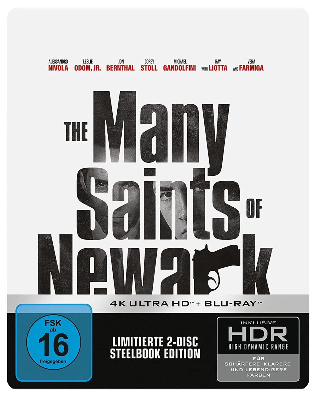 DVD-Cover von 'The Many Saints of Newark', zeigt Schauspieler und eine Pistole, mit Text auf Weiß.