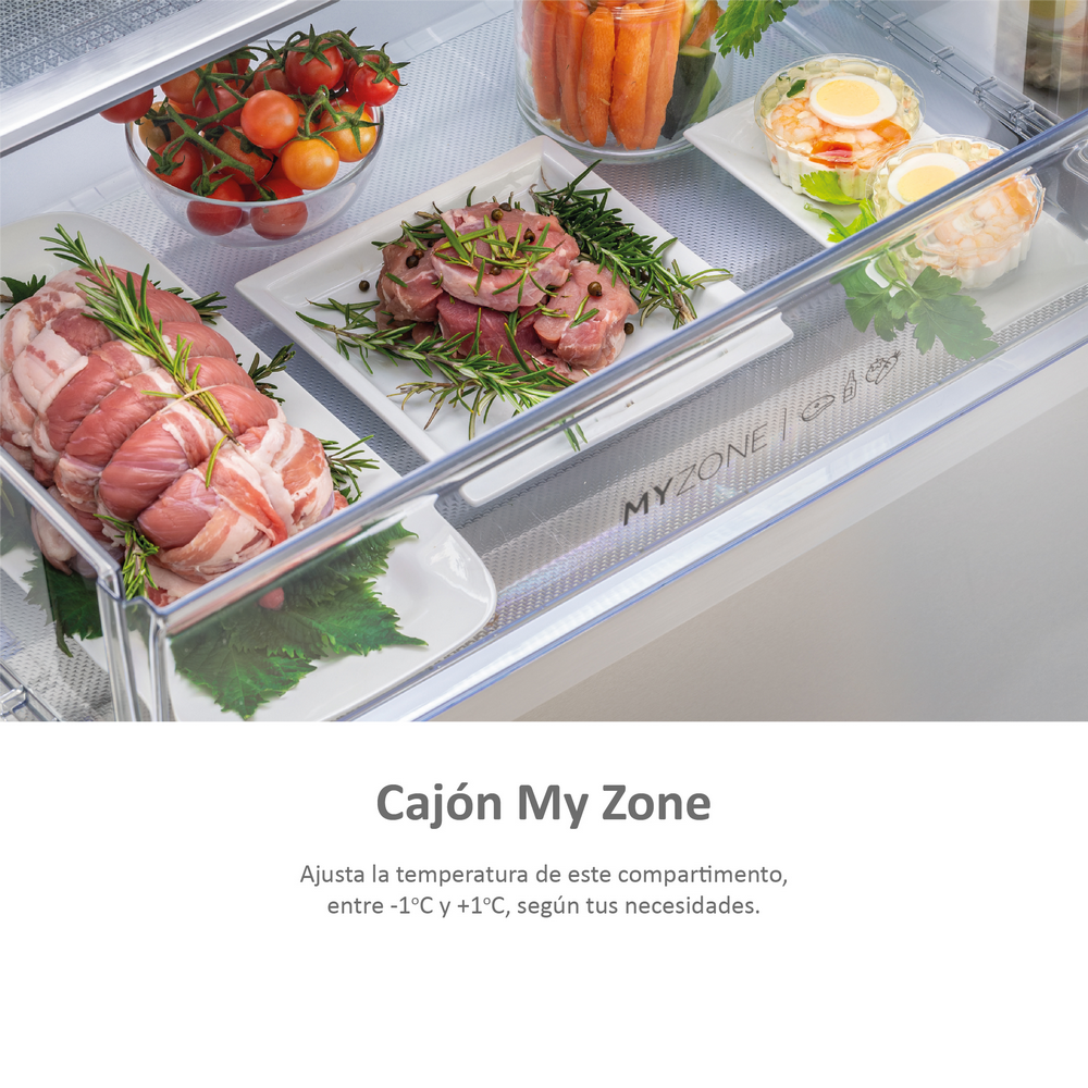 Interior de nevera con varios alimentos en recipientes transparentes. El texto "My Zone" es visible.