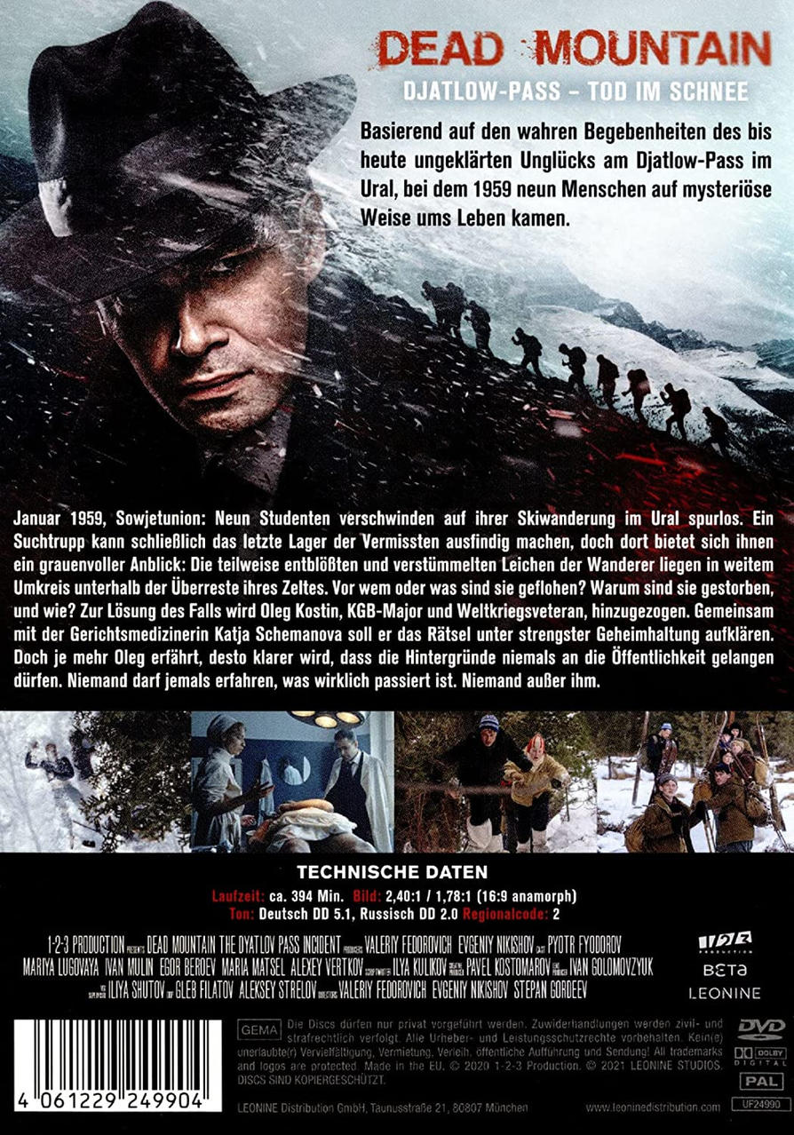DVD-Cover. 'Dead Mountain' Filmplakat. Mann im Hut, Schnee, Skifahrer. Russischer Text.