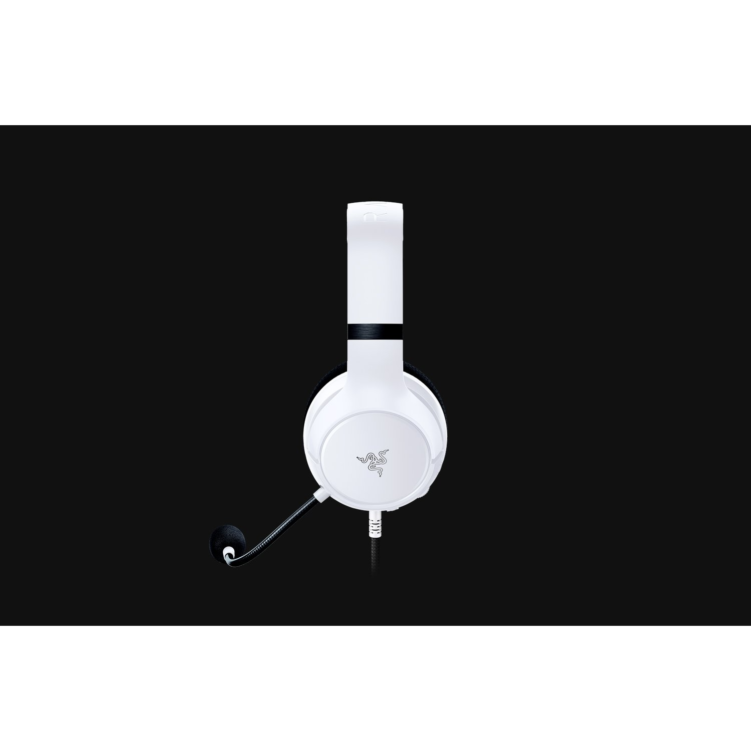 Auriculares blancos con micrófono sobre fondo negro. El logotipo de Razer es visible en el lateral.