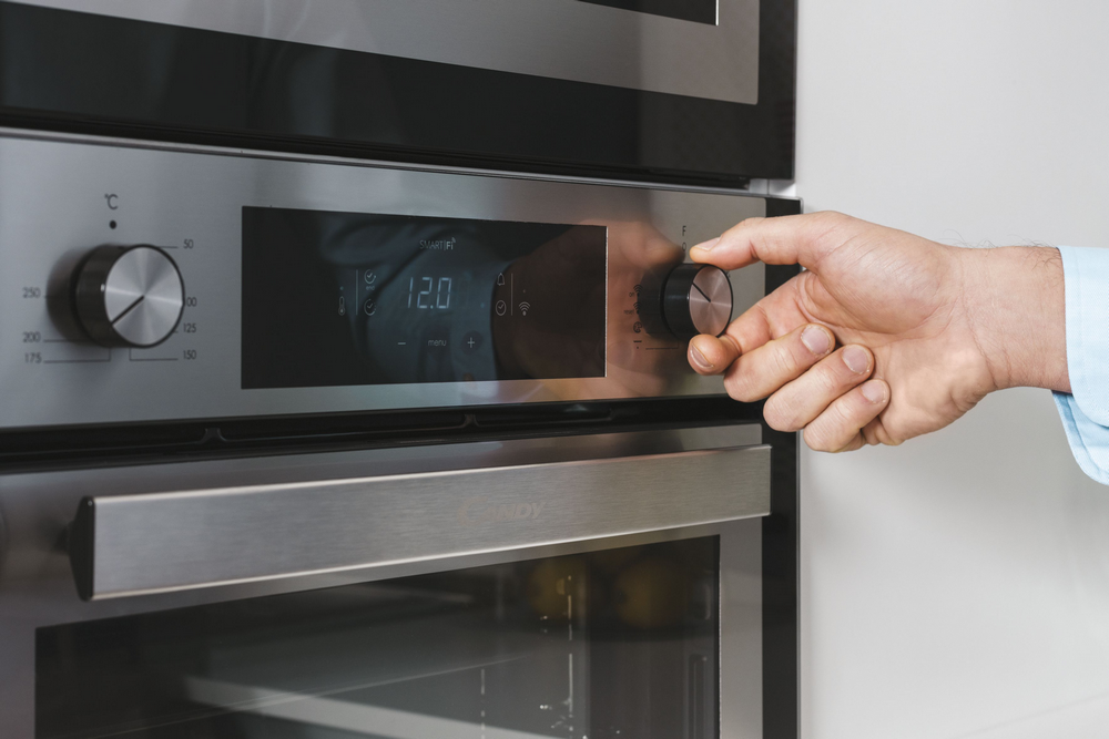 Horno - Candy Essenza FCNE625X WIFI, Multifunción, 70l, Limpieza h2O, 60cm, WIFI, Puerta doble cristal, Inox