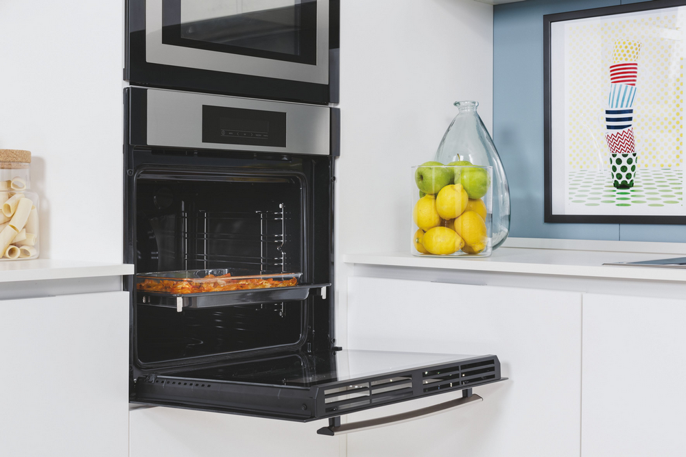 Horno - Candy Essenza FCNE828X WIFI, Multifunción, 70l, 60cm, WIFI, Puerta doble cristal, 3 resistencias, Inox