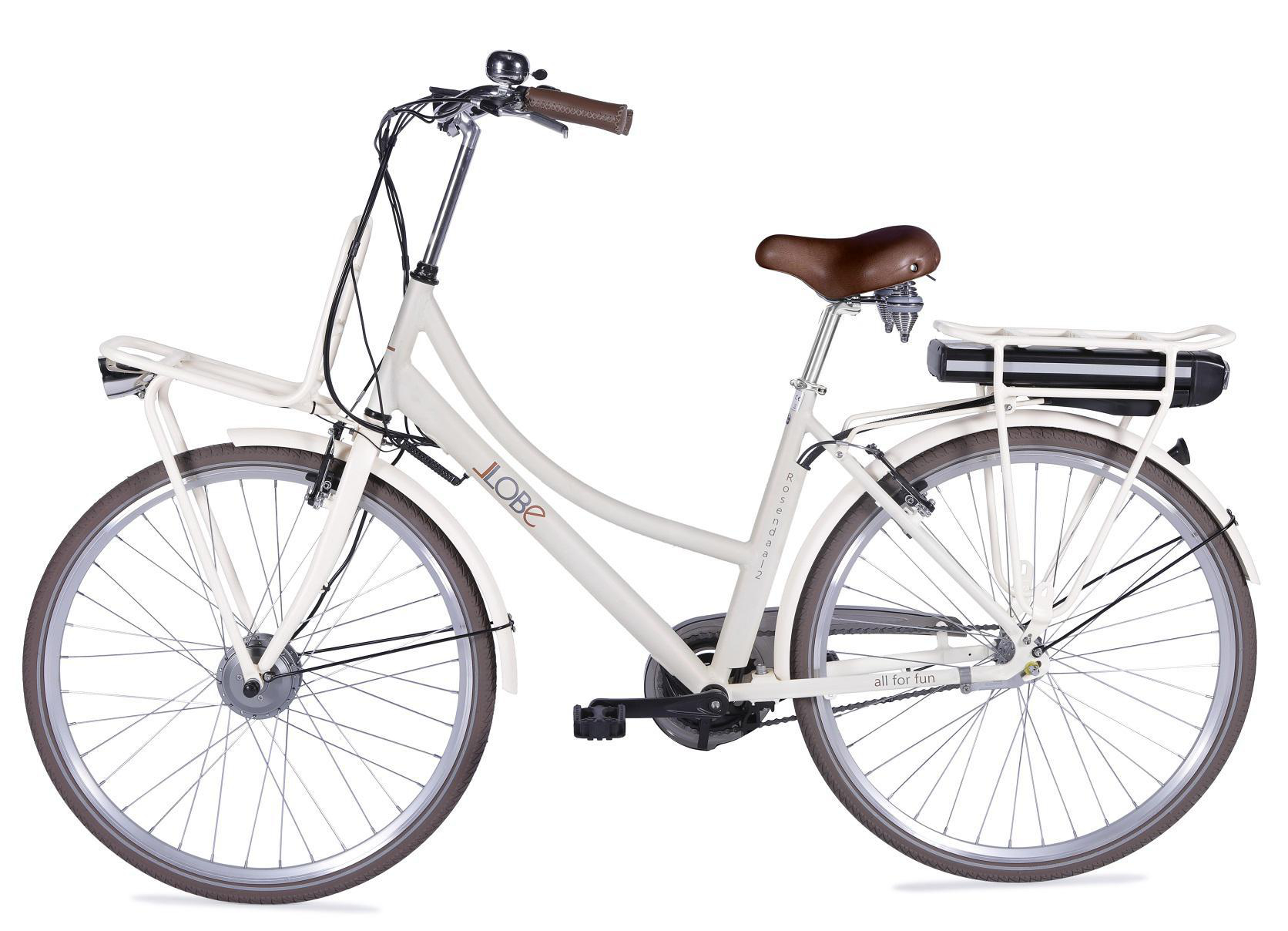 Weißes Fahrrad. Brauner Sattel und Lenker. Silberner Korb und Gepäckträger.