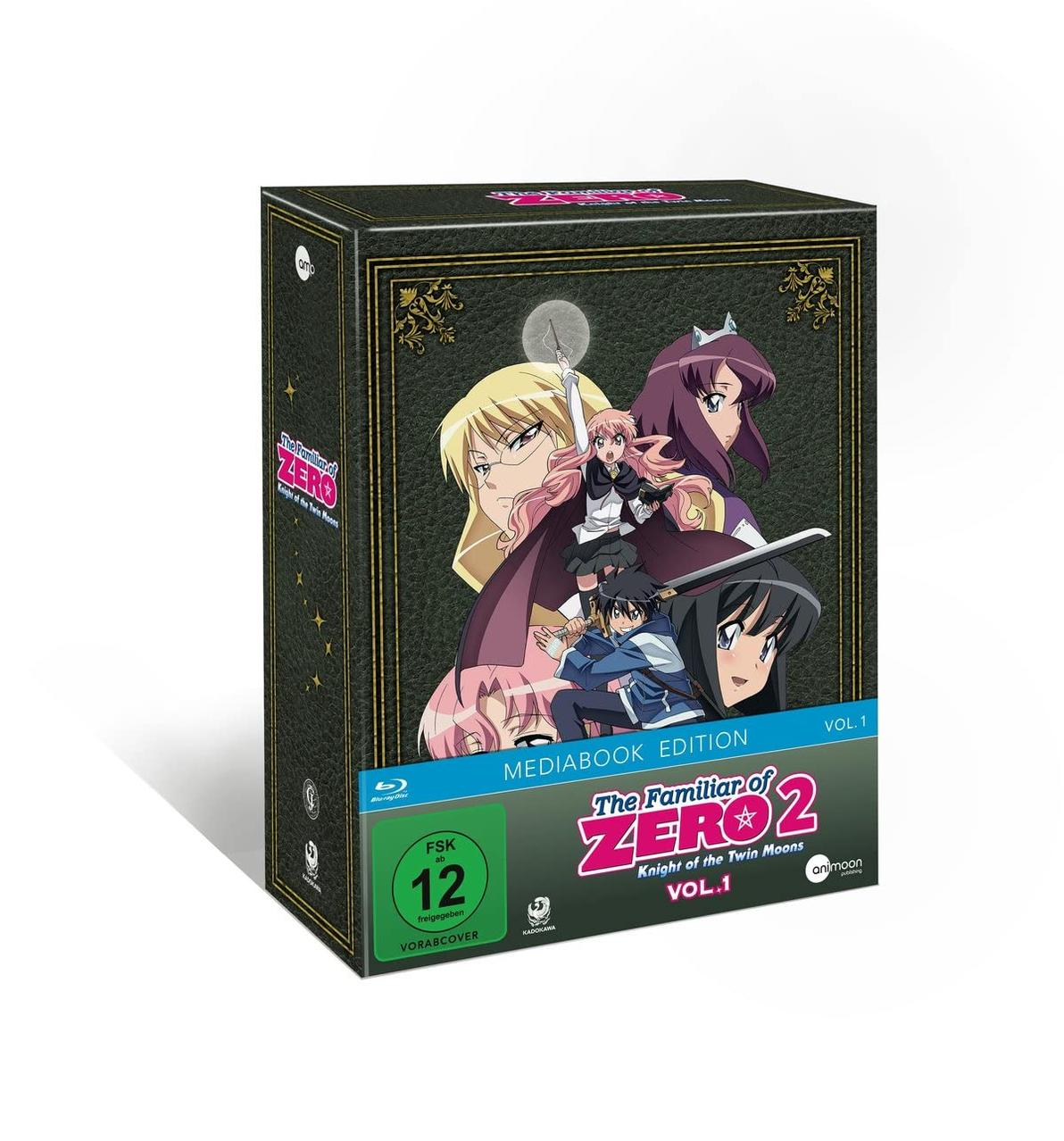 Eine Box-Set von 'The Familiar of Zero 2' Anime, mit Charakteren. Die Box hat ein Blue-ray-Logo.