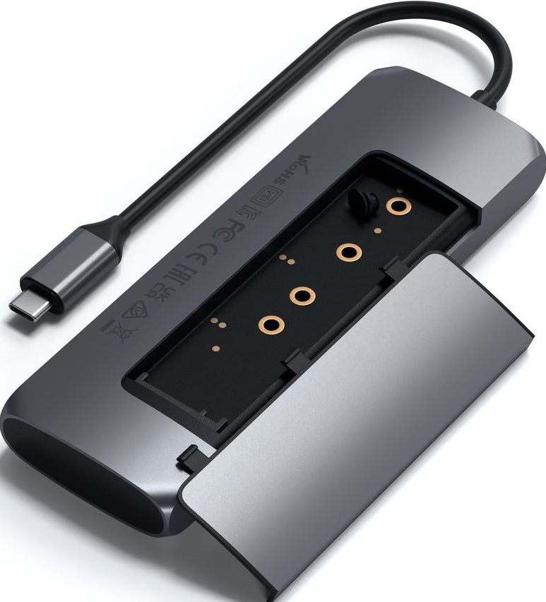 Hub USB-C gris avec plusieurs ports. Port ouvert avec connecteurs exposés. Câble noir attaché.