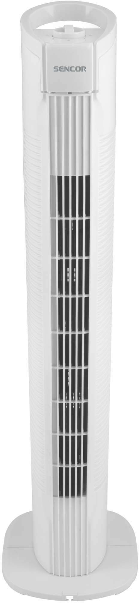 Fehér toronyventilátor fehér alapon, magas és karcsú, függőleges szellőzőnyílásokkal, fehér háttérrel.