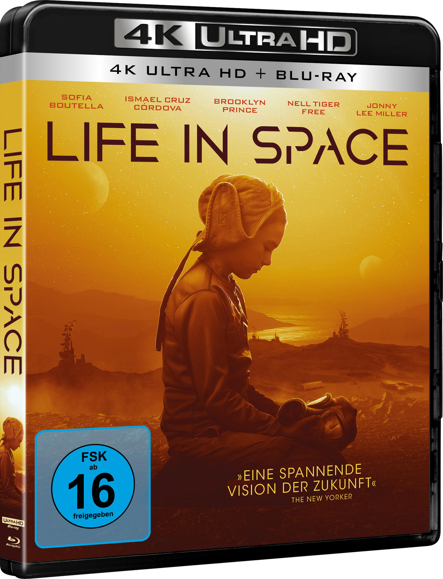 Ein Filmcover von 'Life in Space'. Eine Person in einem Raumanzug vor einer Landschaft.