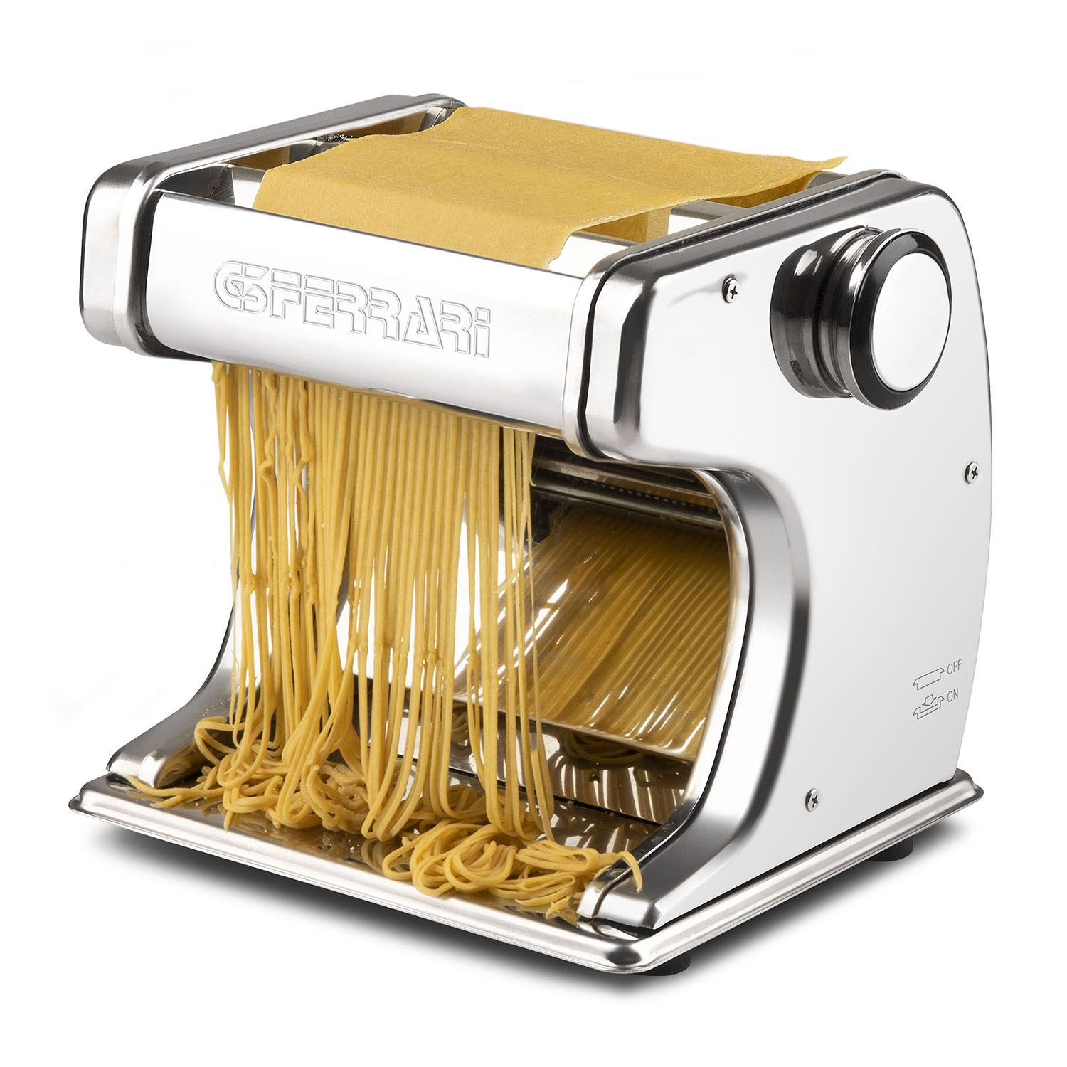 Una macchina per la pasta in acciaio inossidabile con pasta gialla che viene estrusa.