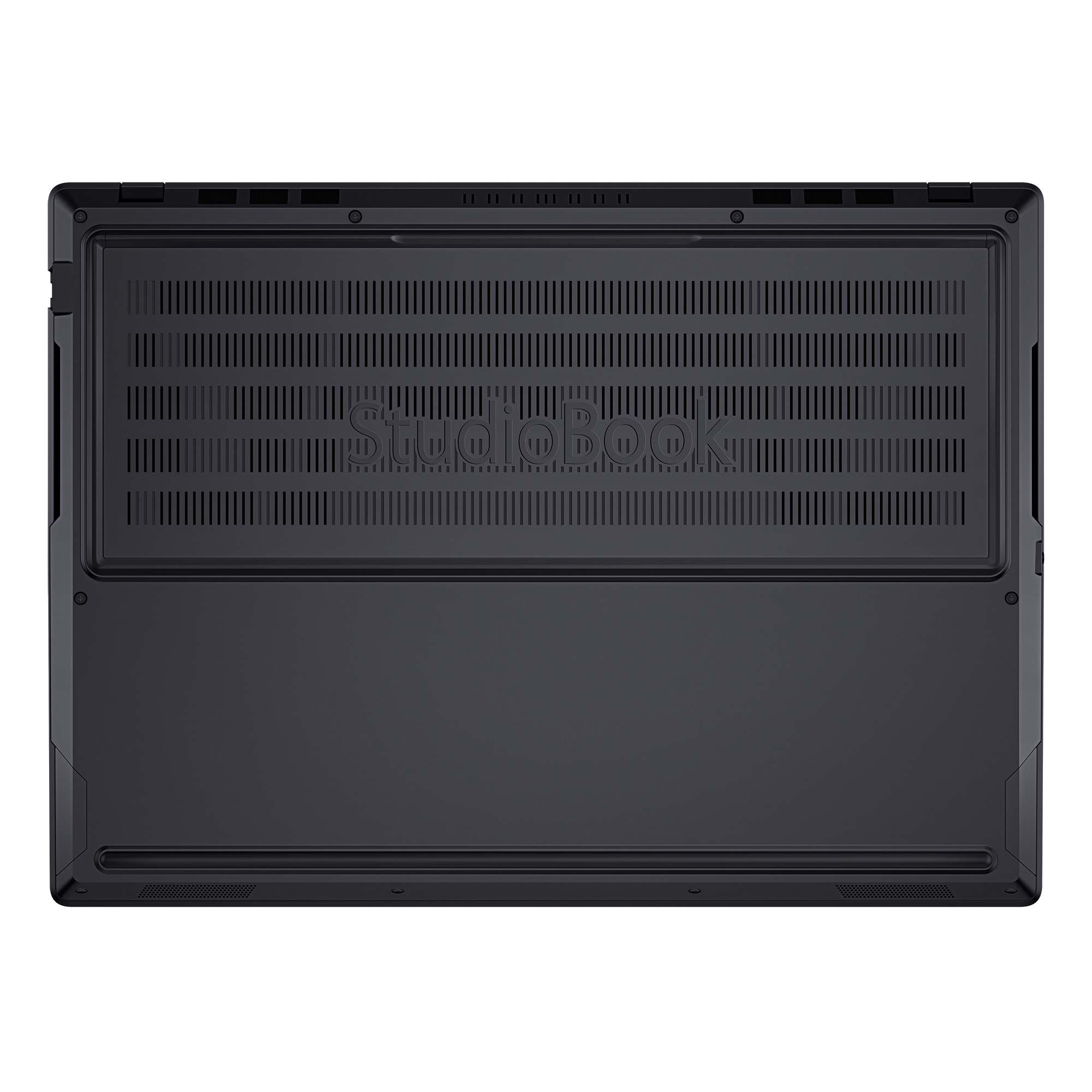 Die Unterseite eines schwarzen Laptops mit Lüftungslöchern und dem Wort 'StudioBook'.